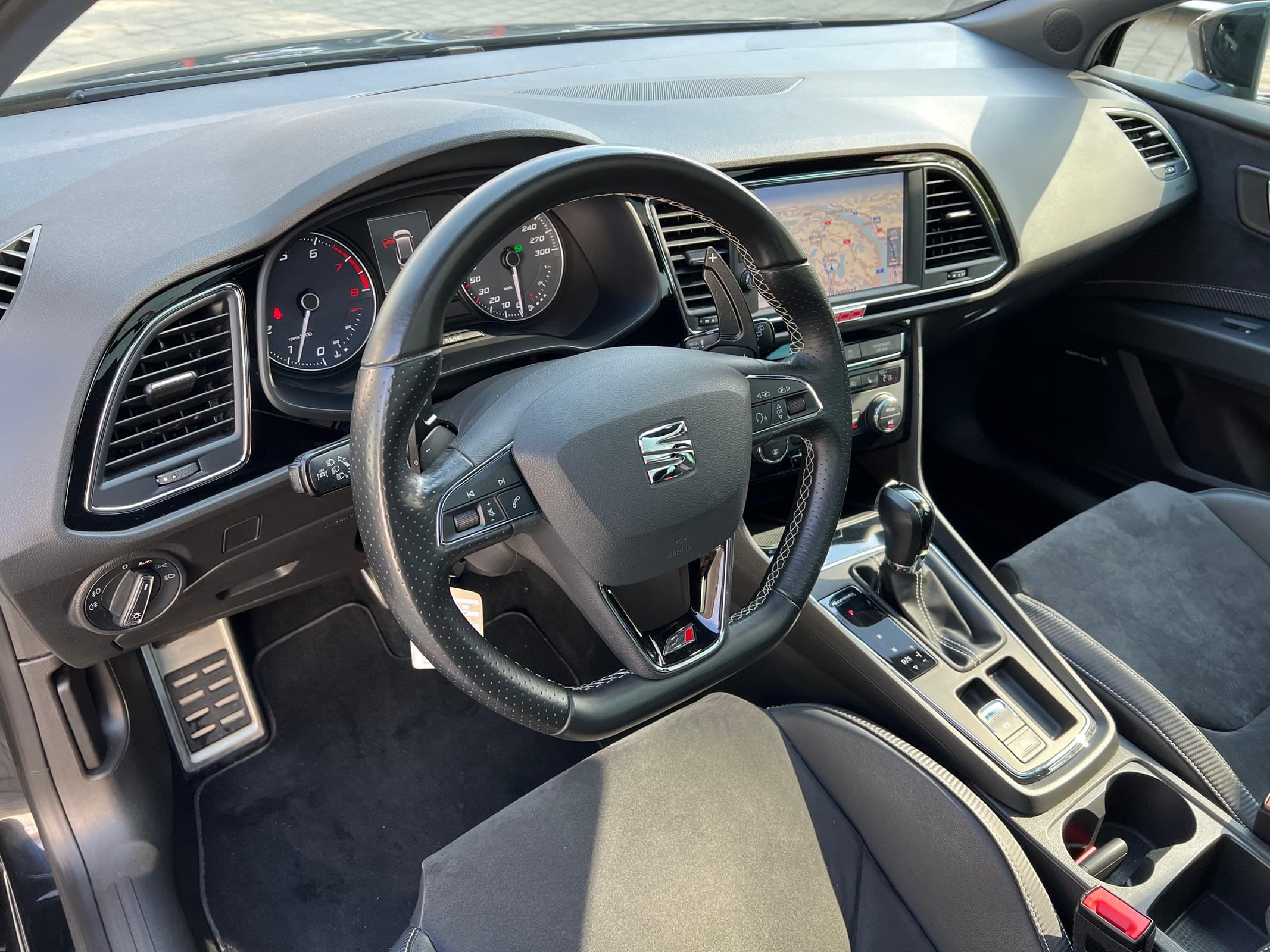 SEAT Leon ST 2.0 TSI 300 Cupra 4Drive DSG - Bild 8