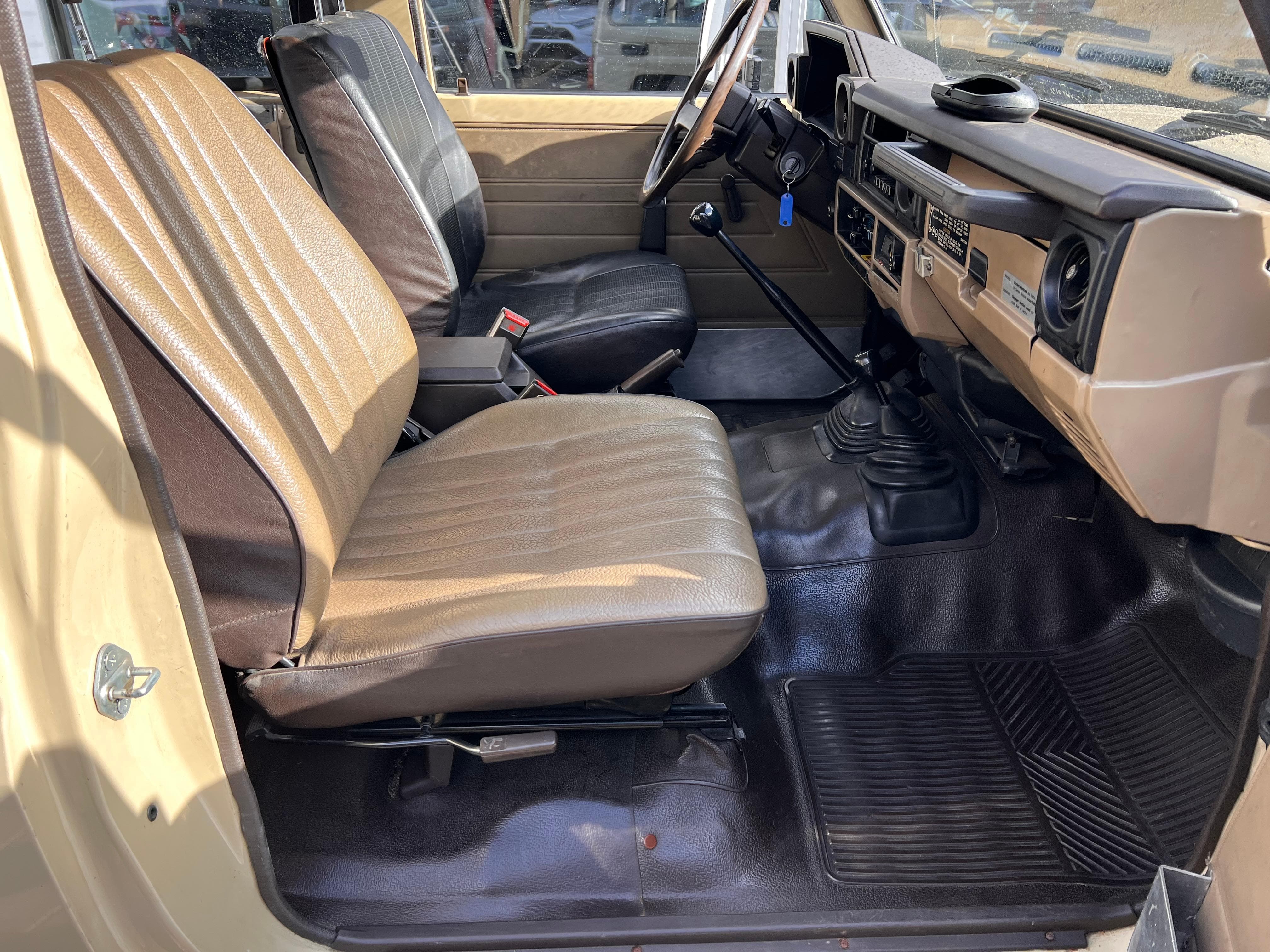 TOYOTA Land Cruiser 3.5 D Hardtop - Bild 11