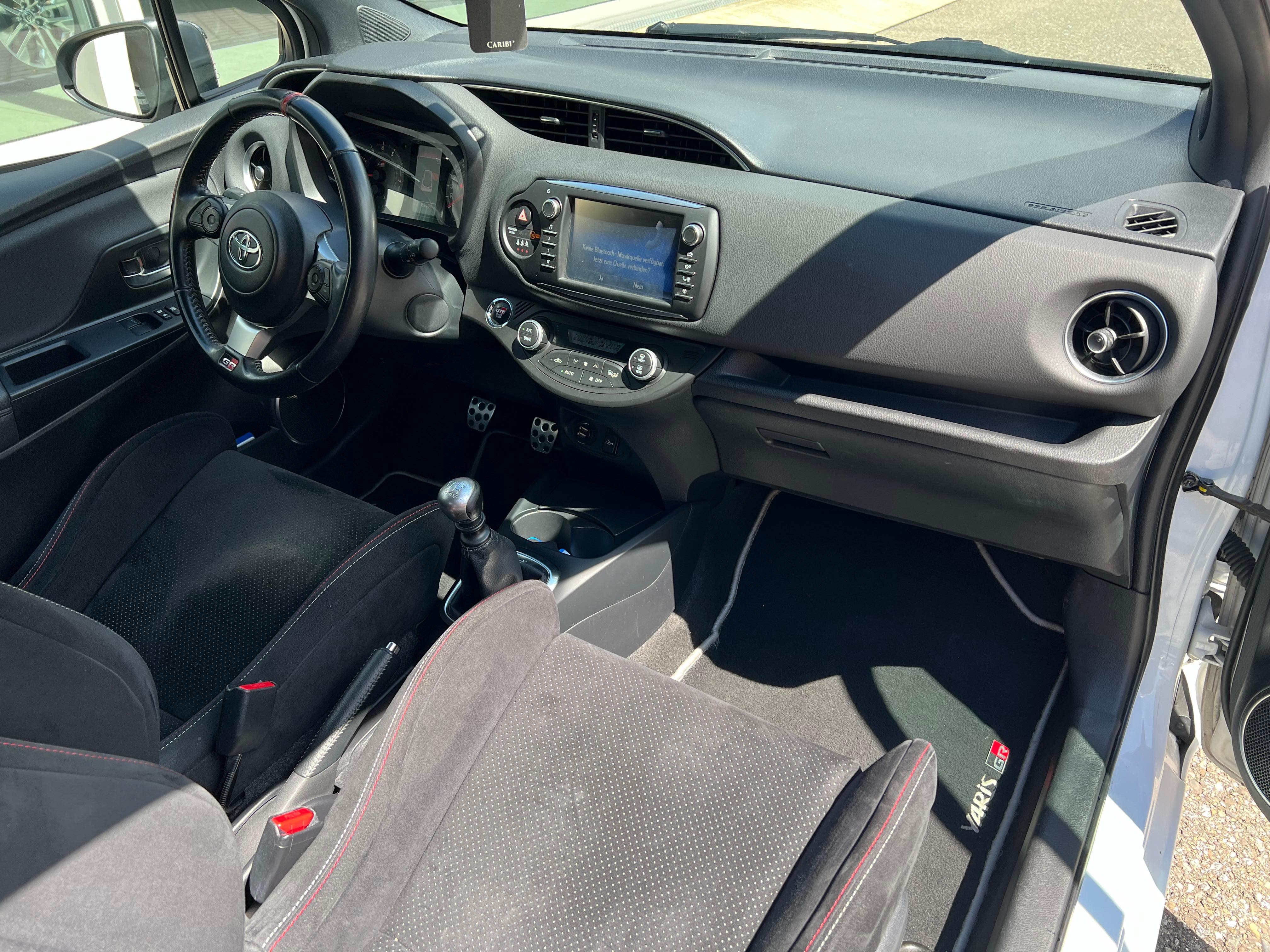 TOYOTA Yaris 1.8 VVT-i GRMN - Bild 11