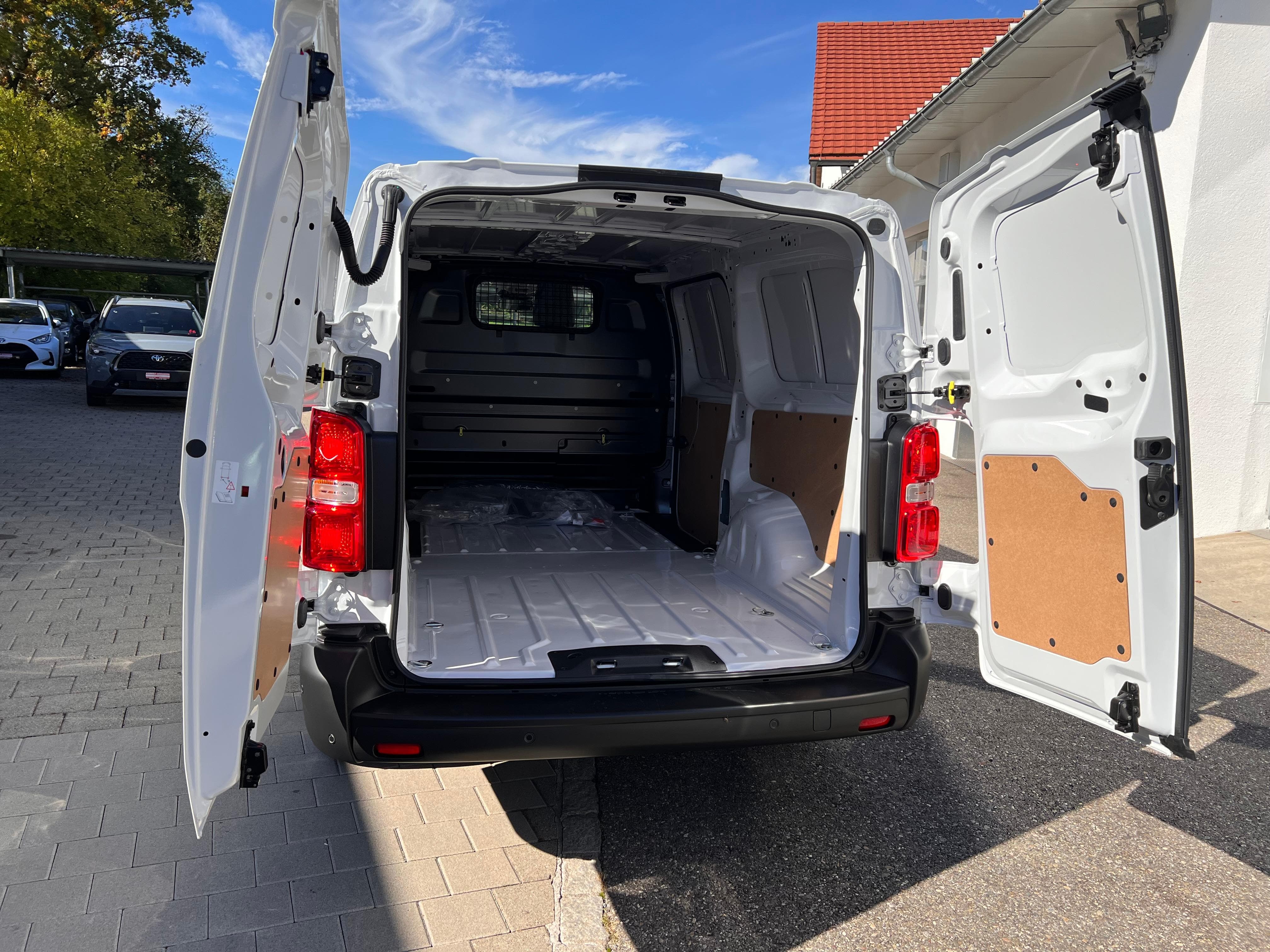 TOYOTA PROACE Van L2 2.0 D Advanced - Bild 7