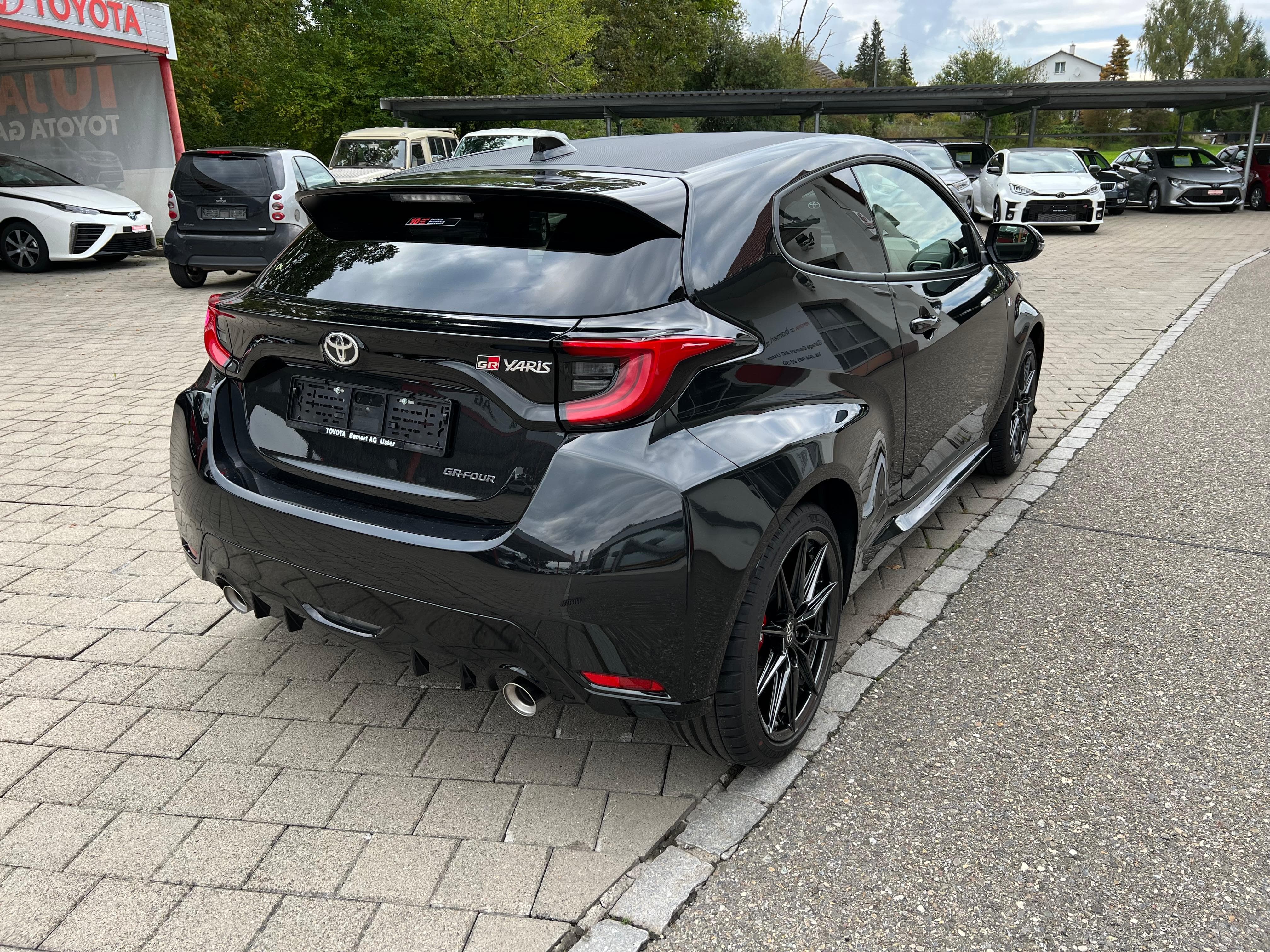 TOYOTA GR Yaris 1.6 Turbo Sport 4x4 - Bild 6