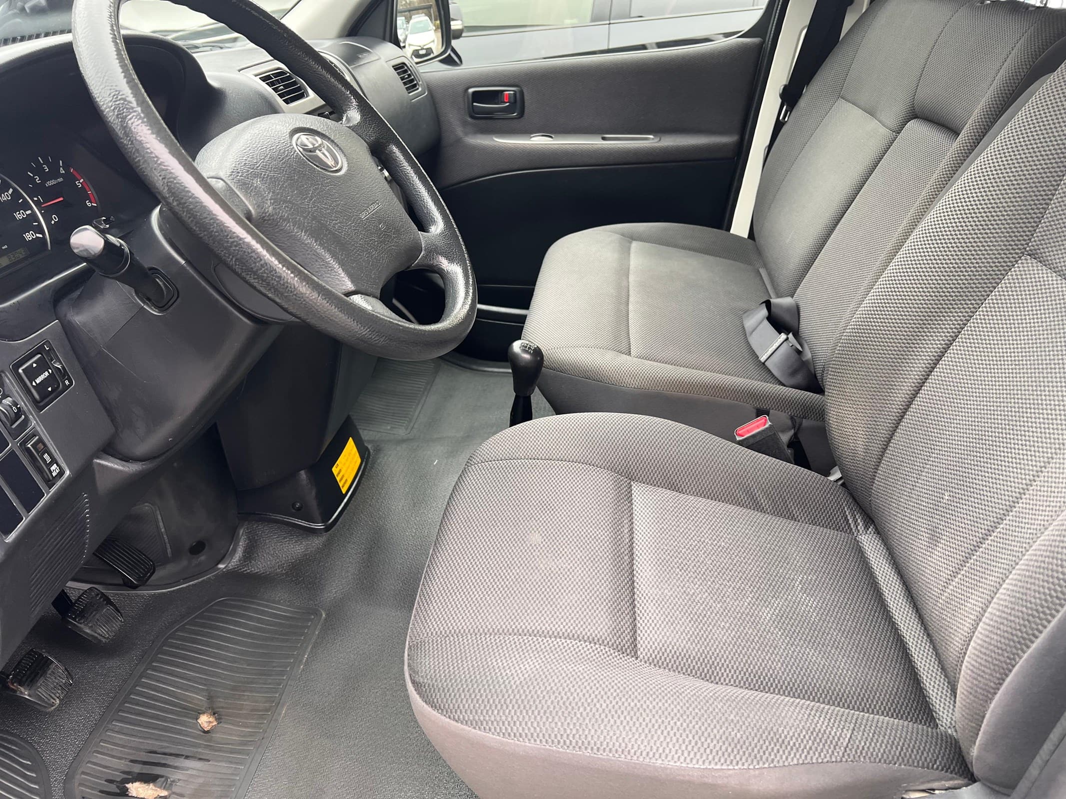 TOYOTA HI-ACE HIACE Kaw. 2.5 D-4D 4T. - Bild 9
