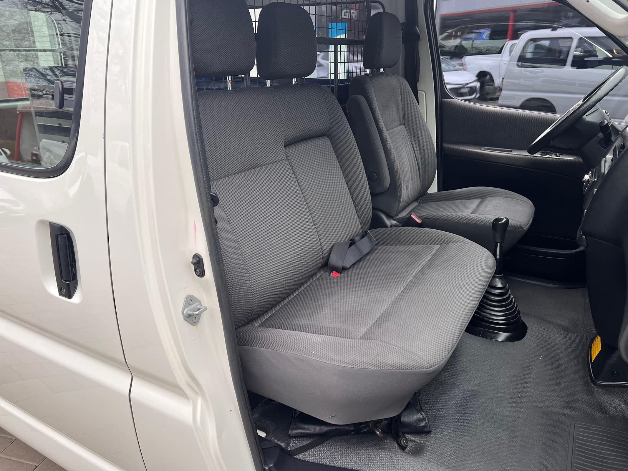 TOYOTA HI-ACE HIACE Kaw. 2.5 D-4D 4T. - Bild 11