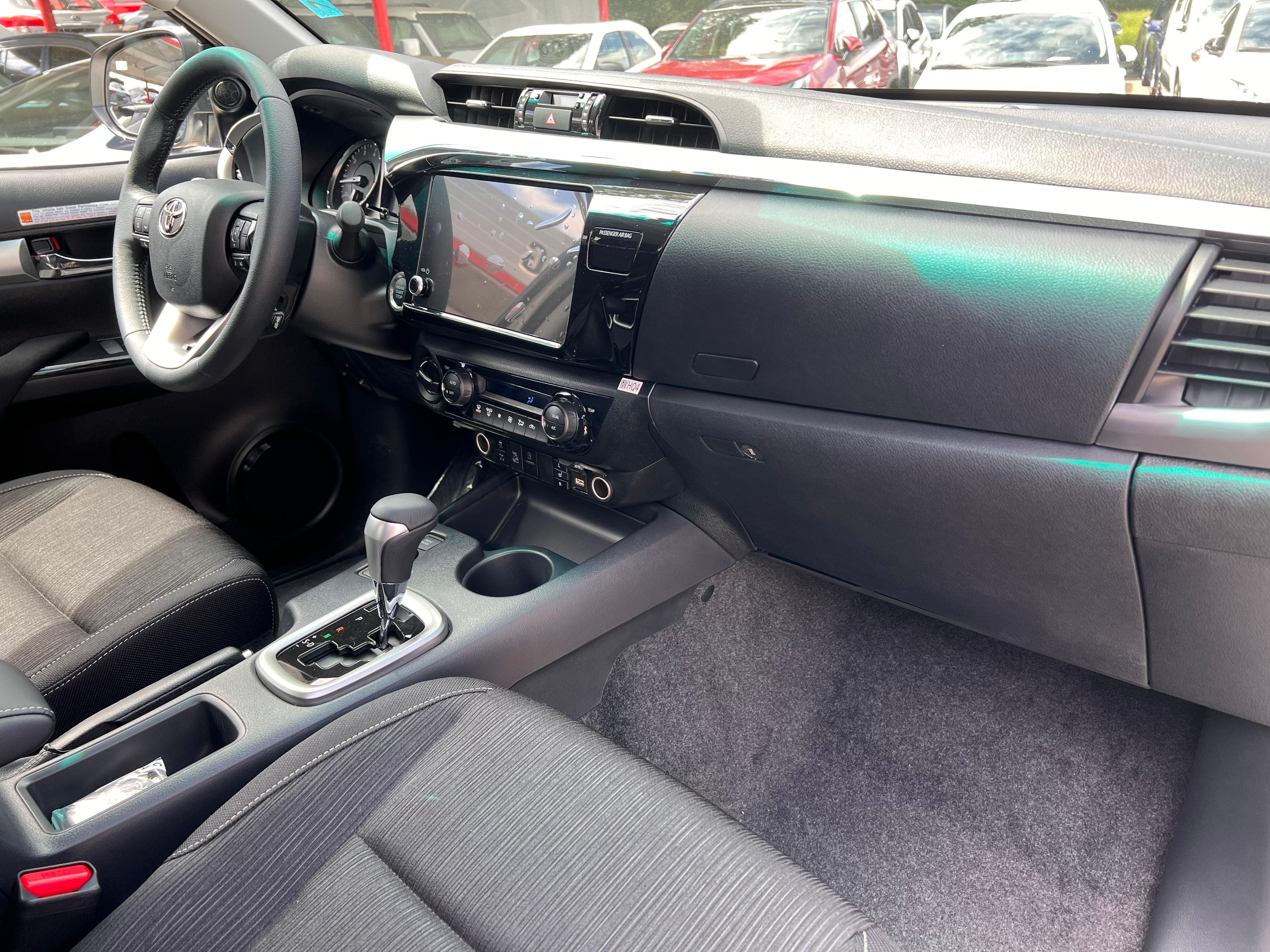 TOYOTA Hilux Double Cab.-Pick-up 2.8 D-4D MHEV 204 Style - Bild 14