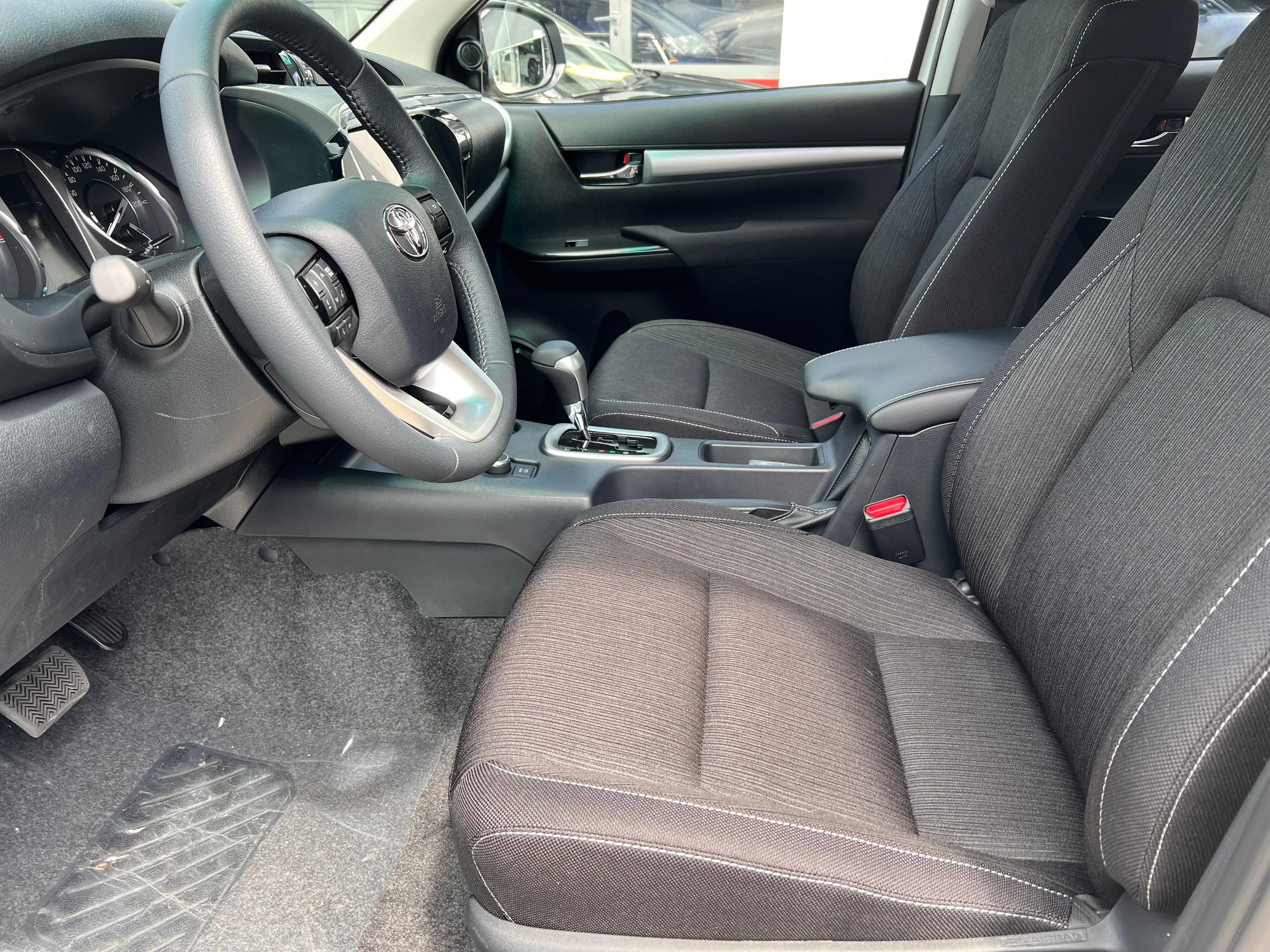 TOYOTA Hilux Double Cab.-Pick-up 2.8 D-4D MHEV 204 Style - Bild 9