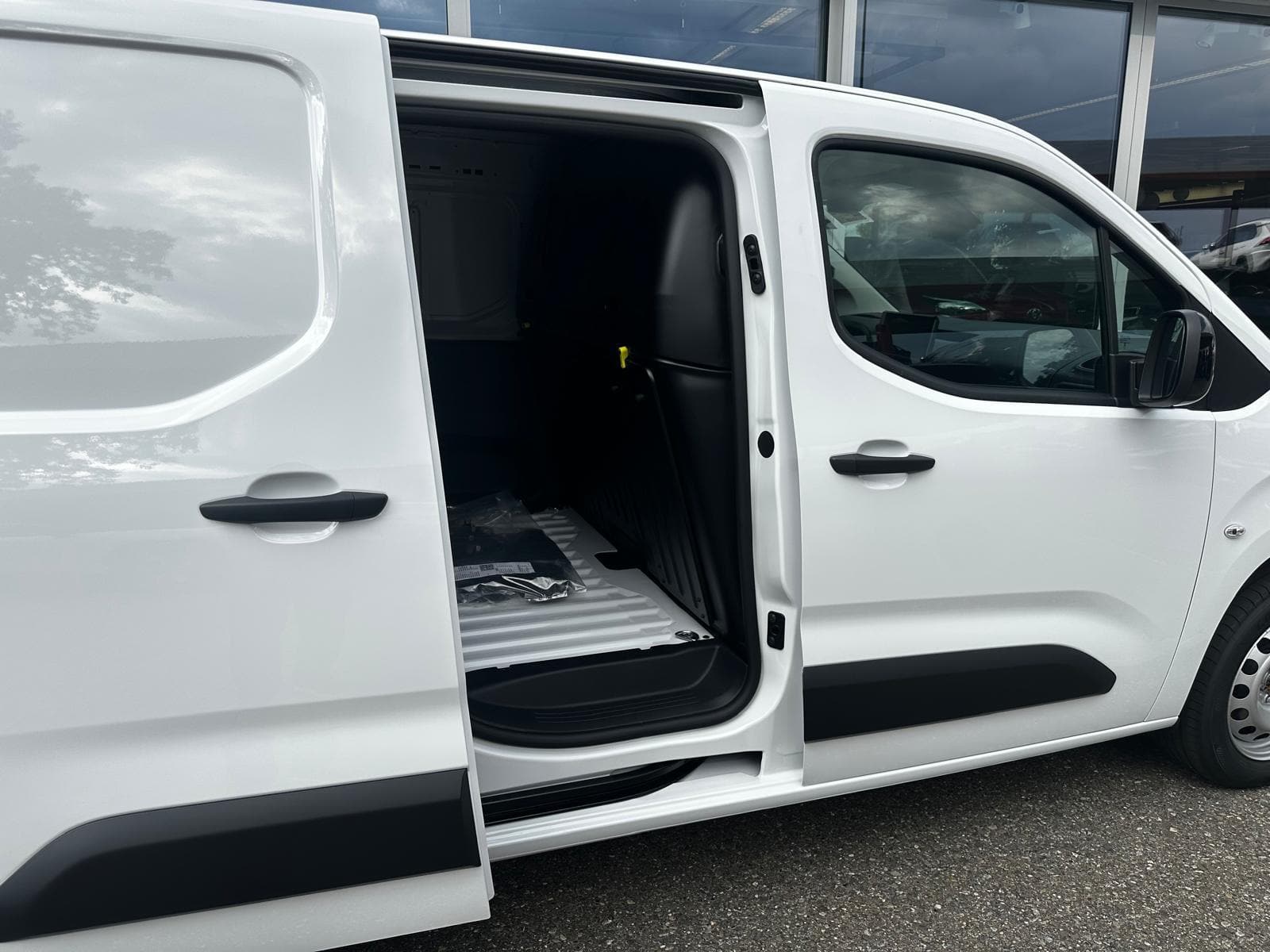 TOYOTA PROACE CITY Van L2 1.5 D Active - Bild 12
