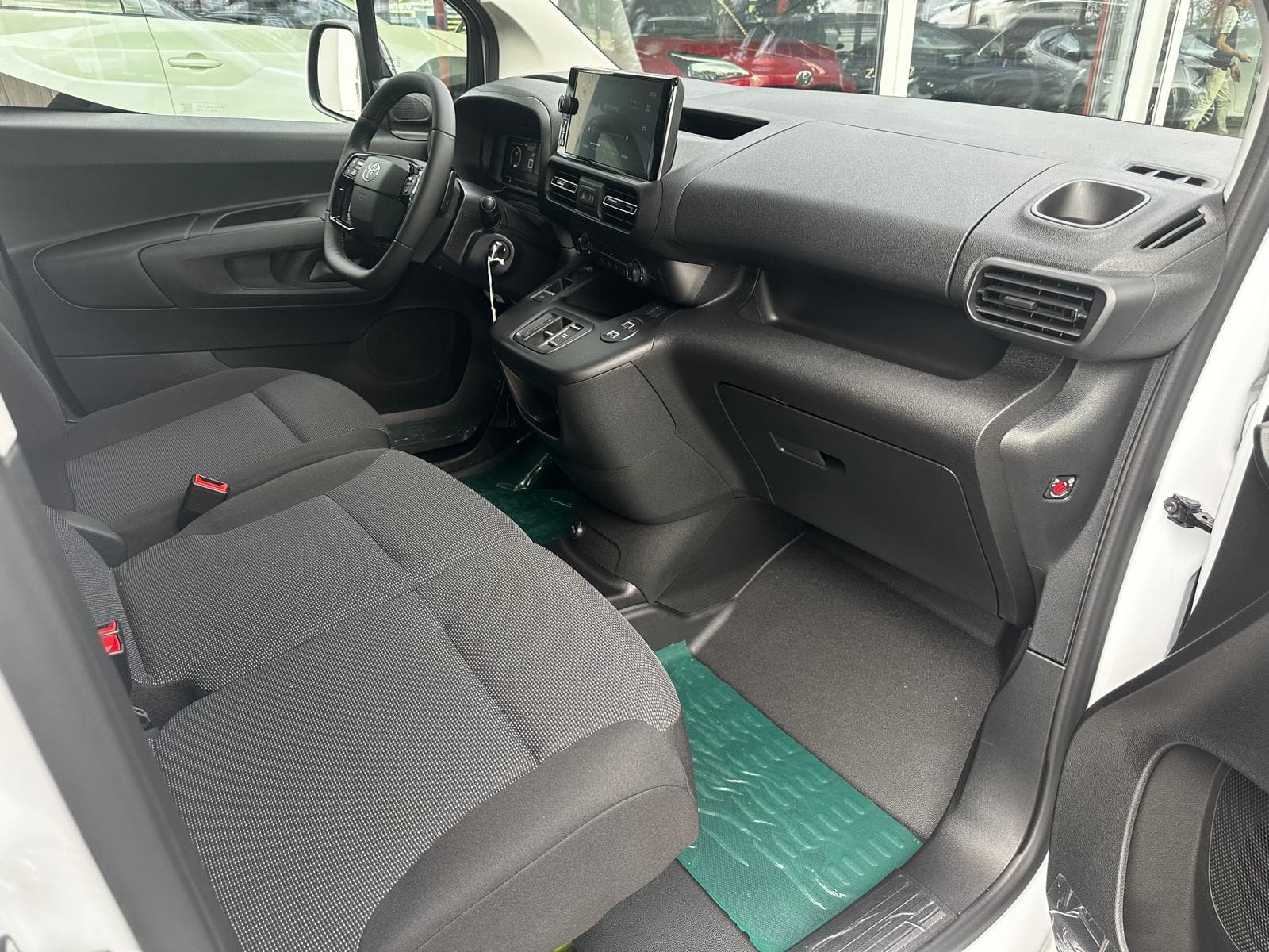 TOYOTA PROACE CITY Van L2 1.5 D Active - Bild 14