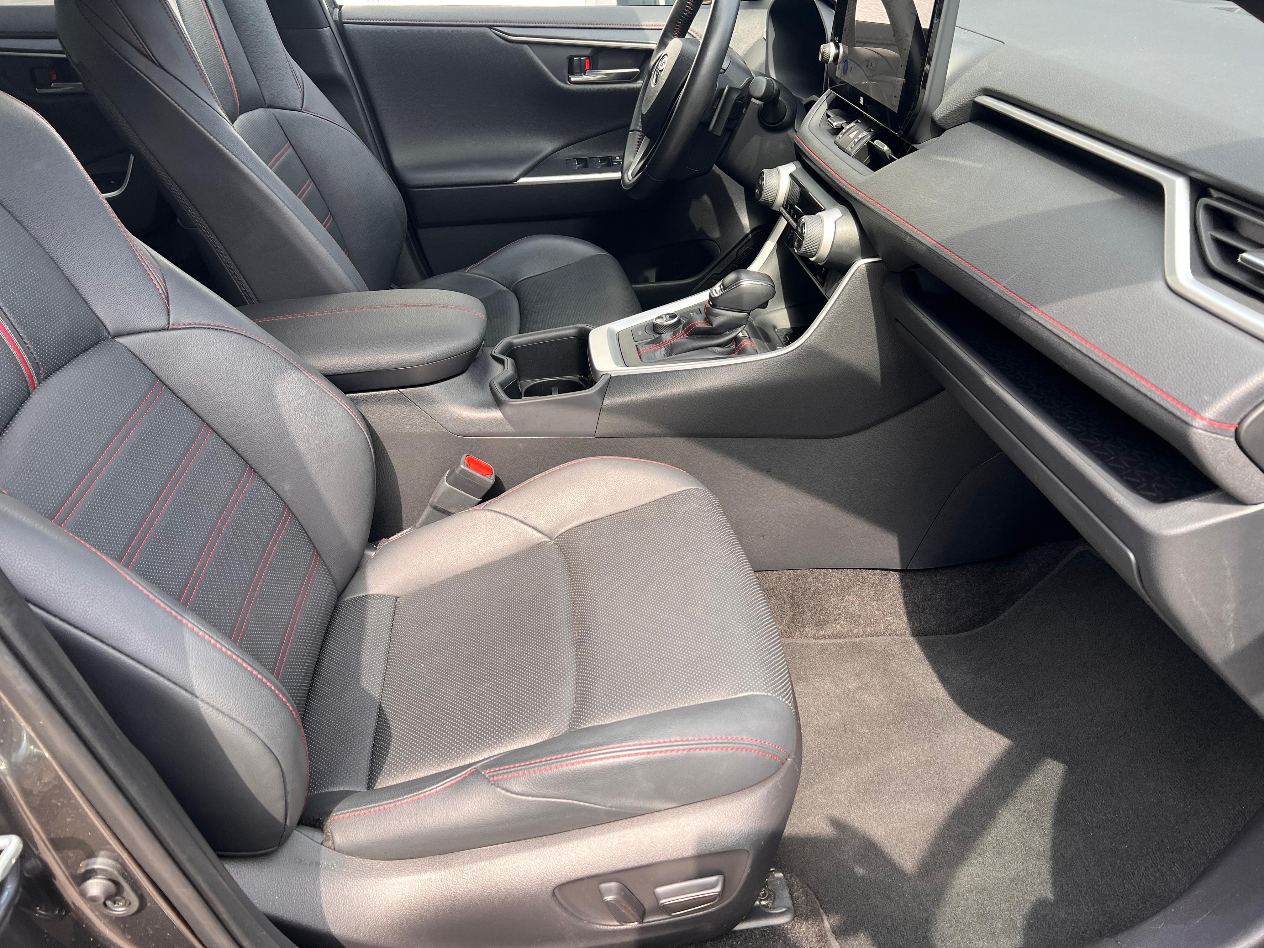 TOYOTA RAV4 2.5 Plug-In-Hybrid Platinum - Bild 13
