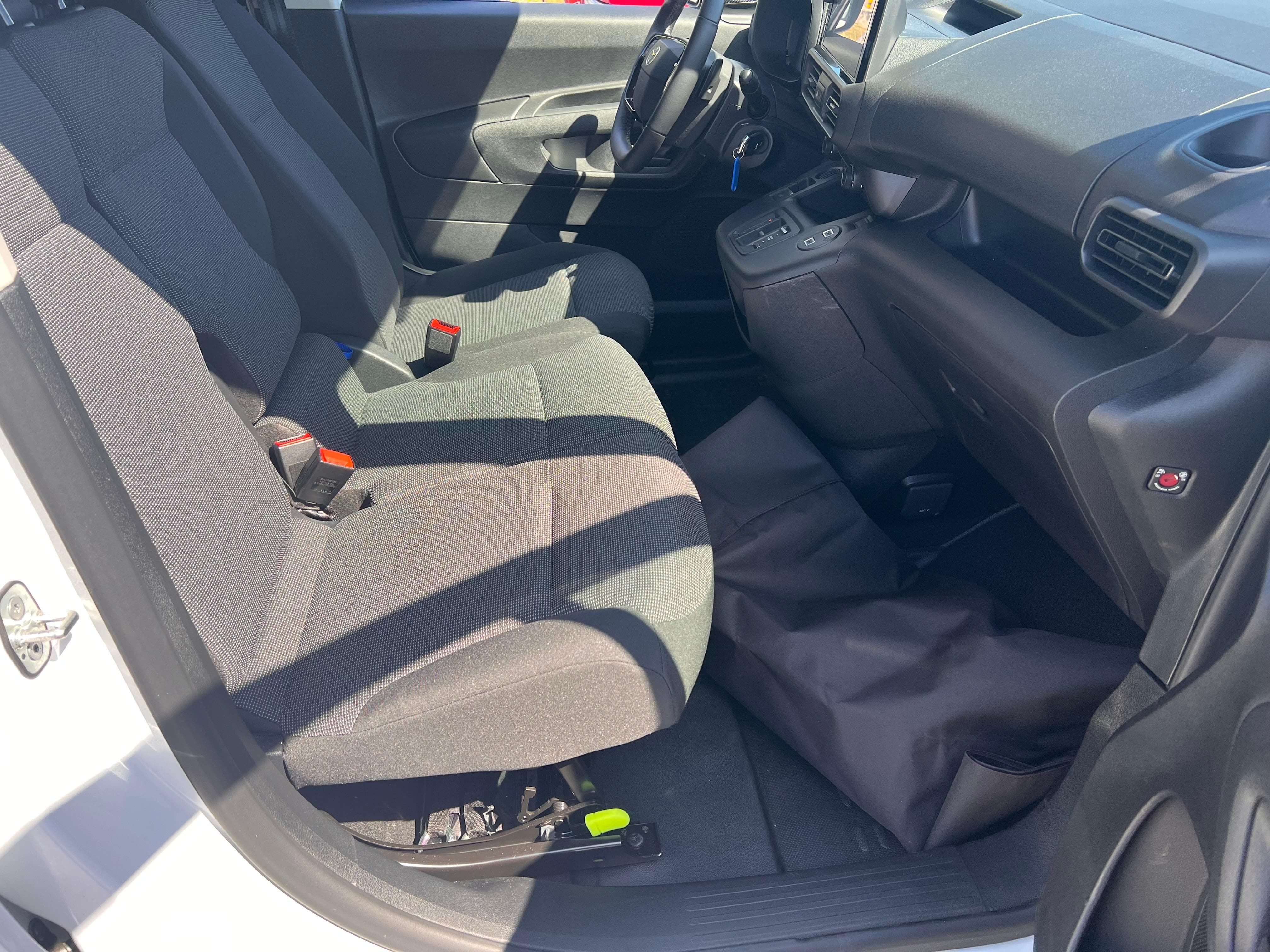 TOYOTA PROACE CITY Van L1 1.5 D Active - Bild 12