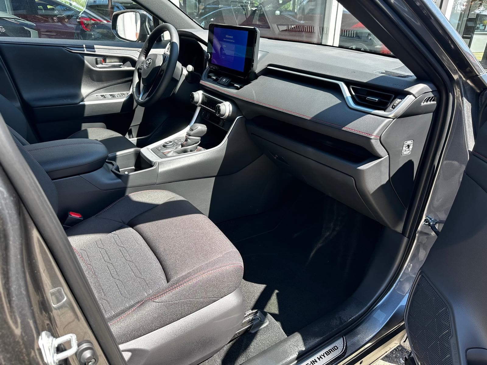 TOYOTA RAV4 2.5 Plug-In-Hybrid Trend - Bild 13