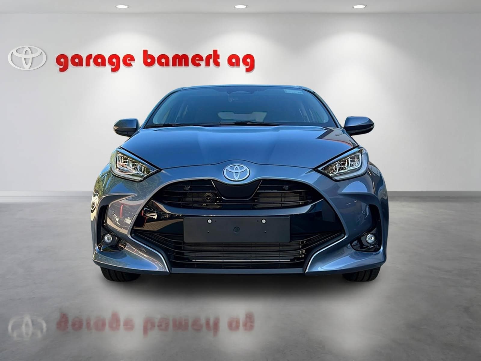 TOYOTA Yaris 1.5 VVT-i HSD Trend - Bild 2