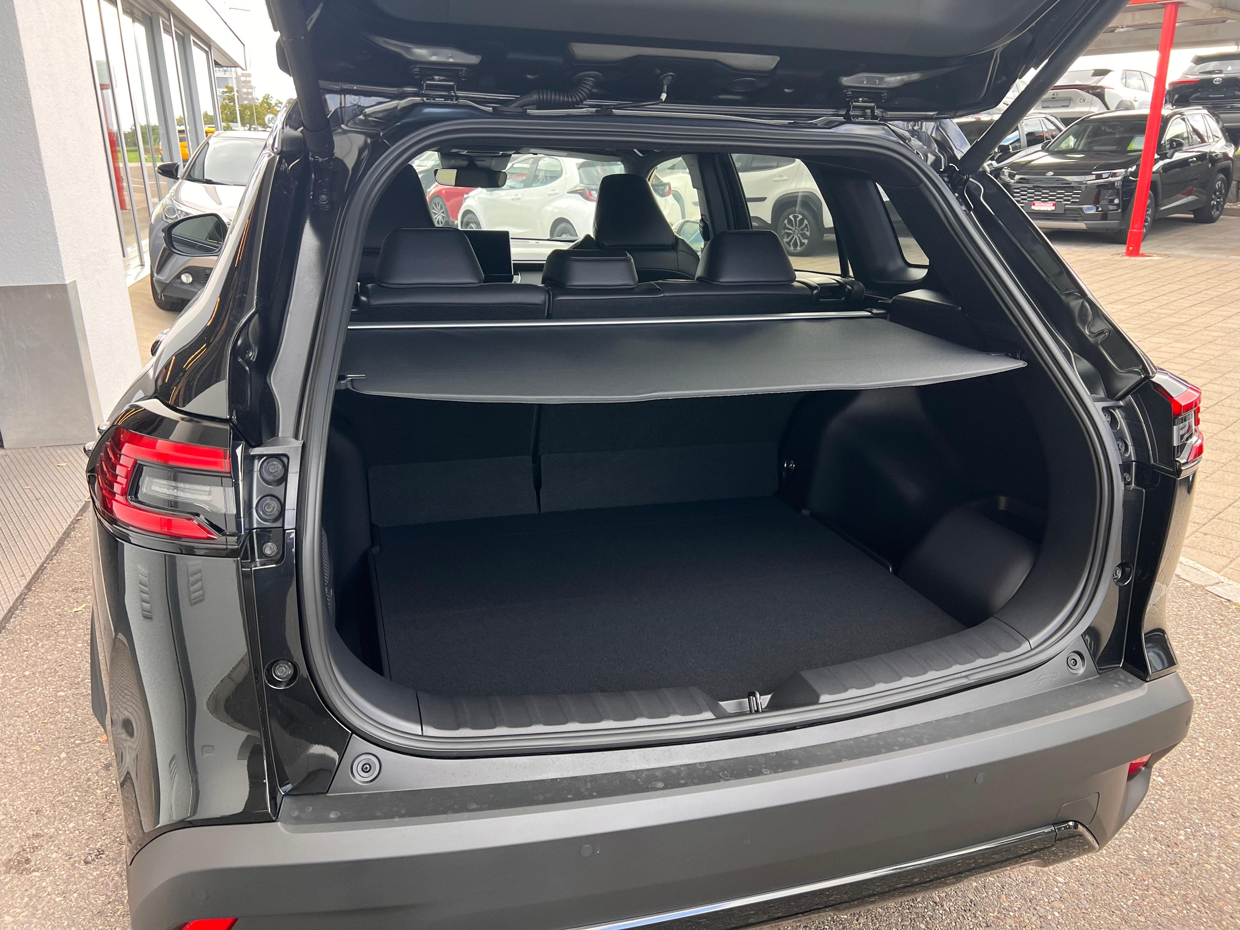 TOYOTA Corolla Cross 2.0 HSD Premium AWD-i - Bild 7