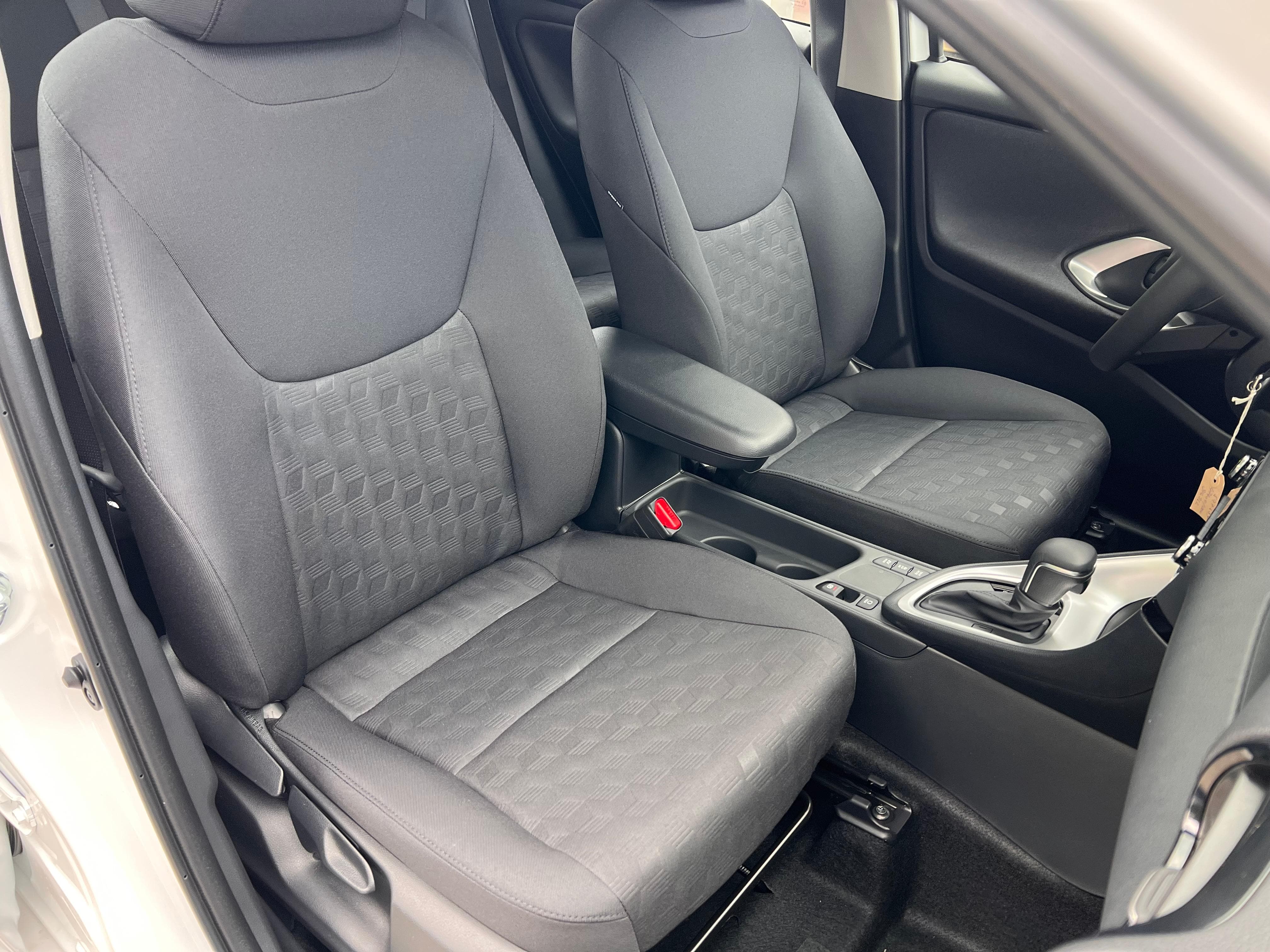 TOYOTA Yaris 1.5 VVT-i HSD Comfort - Bild 15