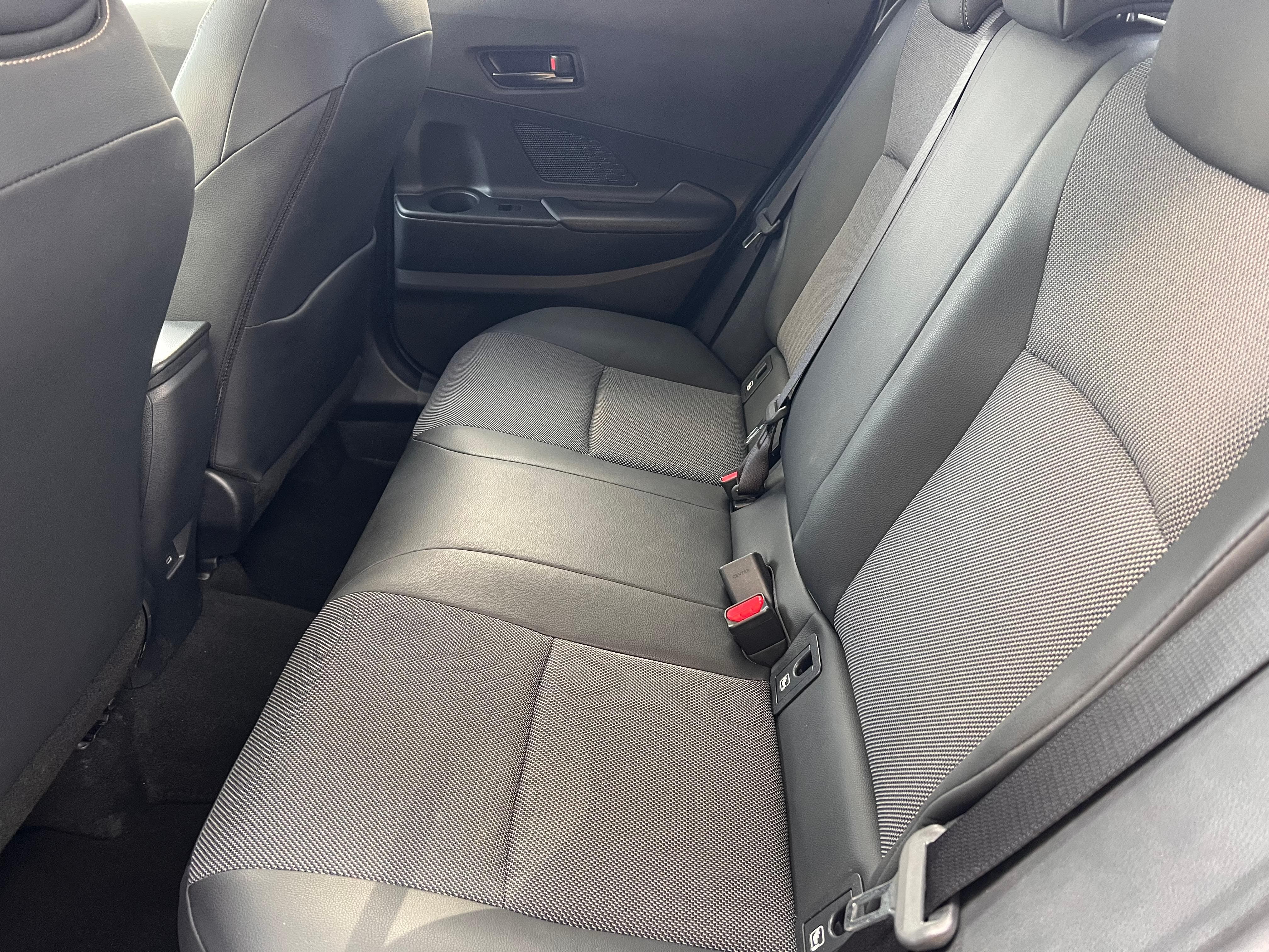 TOYOTA C-HR 2.0 HEV Style 4x4 - Bild 11