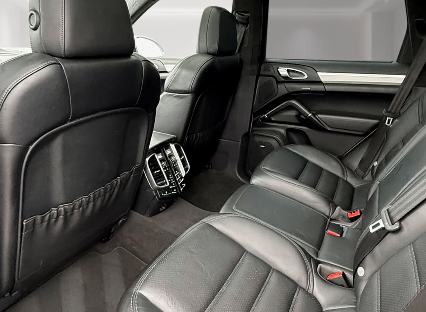 PORSCHE Cayenne Turbo inkl. Garantie! PDCC! Sitzlüftung! Lenkradheizung! - Bild 18