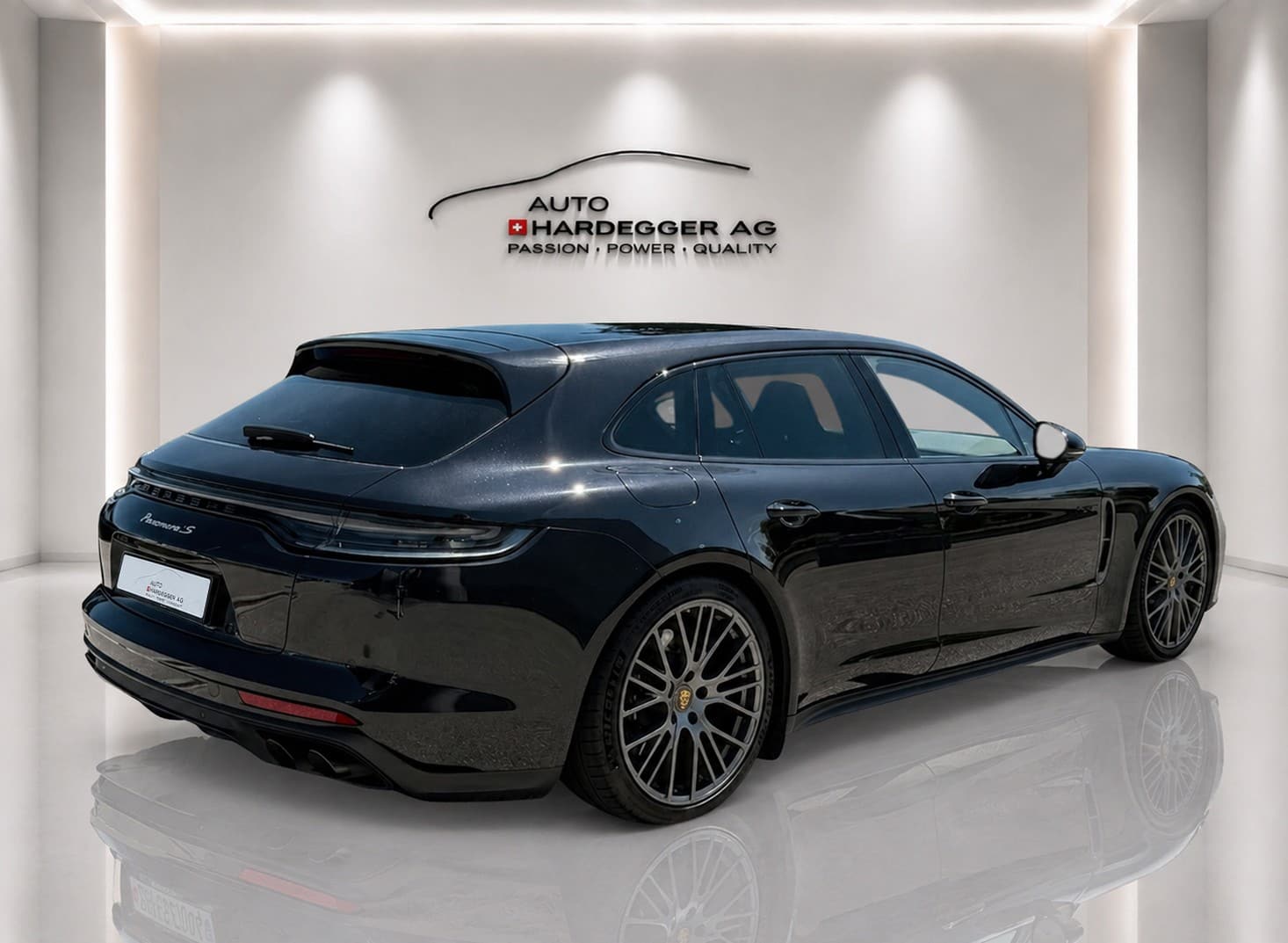 PORSCHE Panamera 4 E-Hybrid Sport Turismo Platinum Edition PDK inkl. Porsche Approved Garantie! - Bild 2