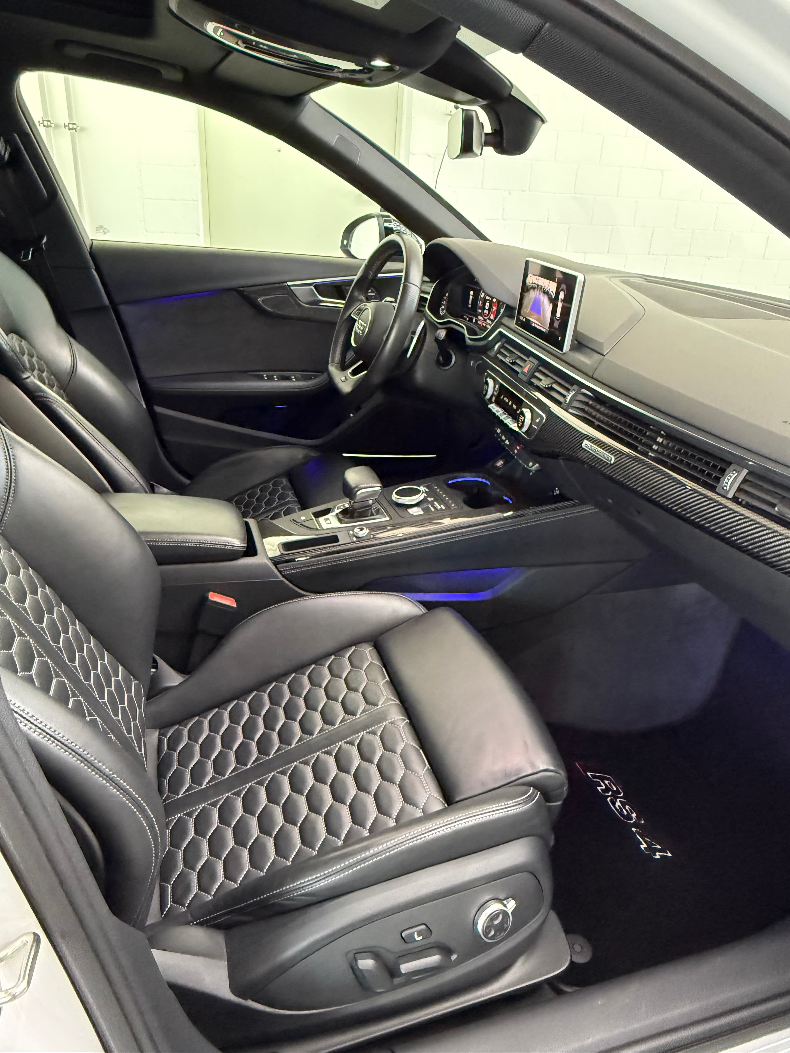 AUDI RS4 Avant 2.9 TFSI quattro tiptronic / CH Auto / 8-fach - Bild 15