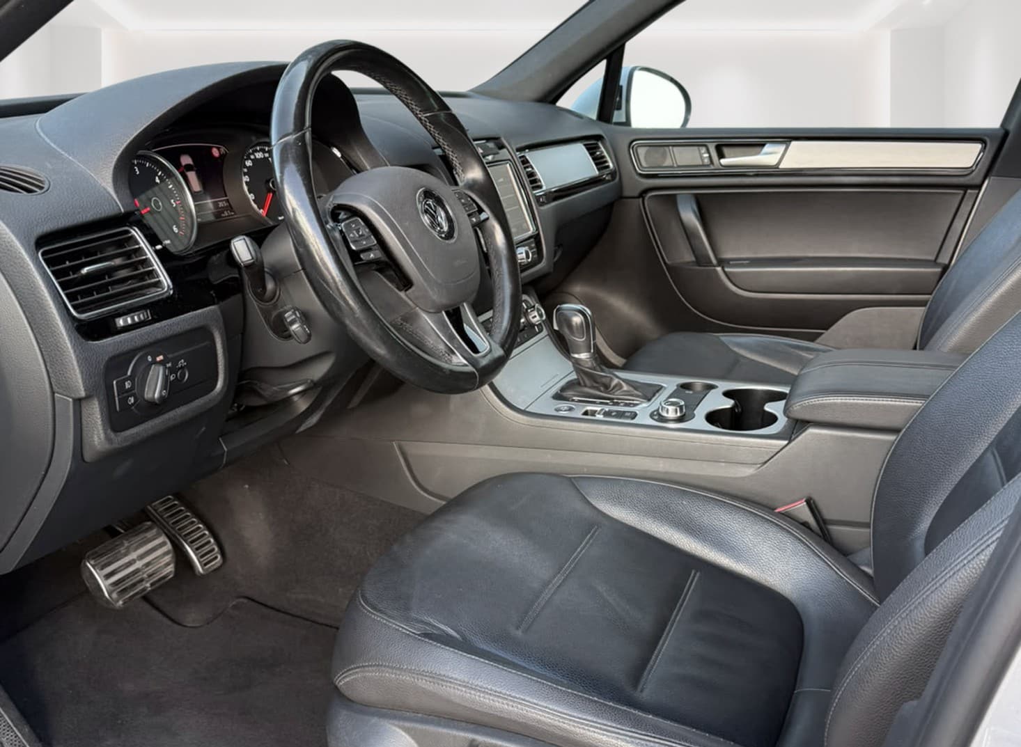 VW Touareg 3.0 TDI BlueMotion Tiptronic / AHK! inkl. Garantie, Service & MFK - Bild 11