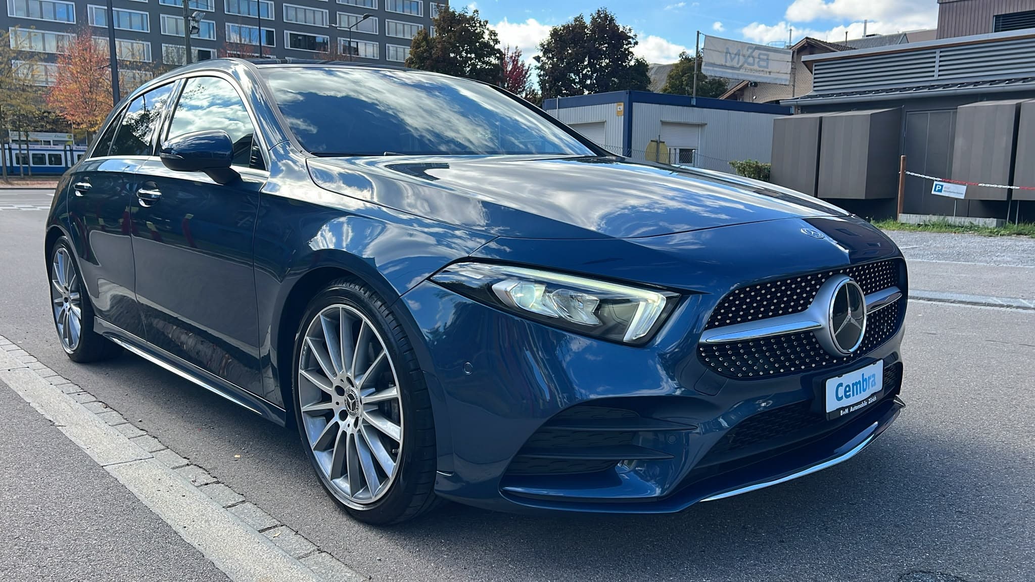 MERCEDES-BENZ A 200 AMG Line 7G-DCT - Bild 3