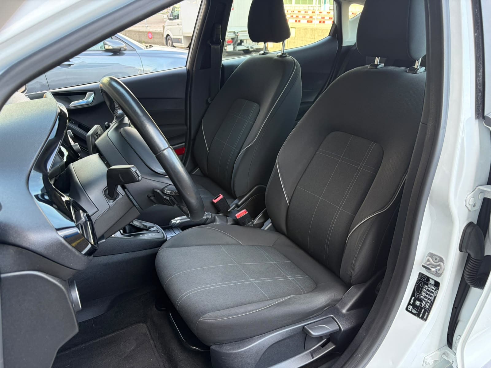 FORD Fiesta 1.0 SCTi Trend Automat - Bild 10
