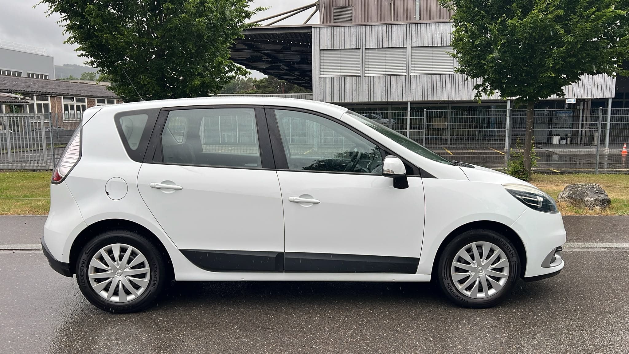 RENAULT Scénic 1.4 16V Turbo Expression - Bild 5