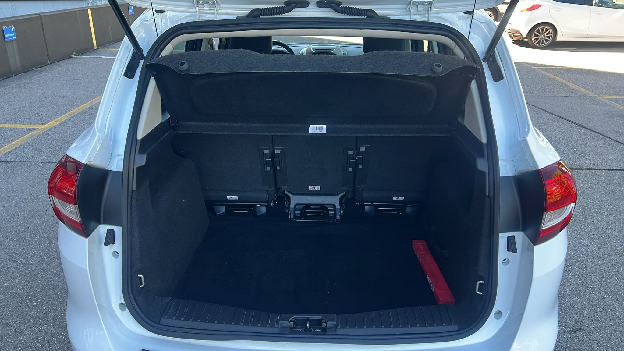FORD C-Max 1.5 TDCi Trend PowerShift - Bild 16