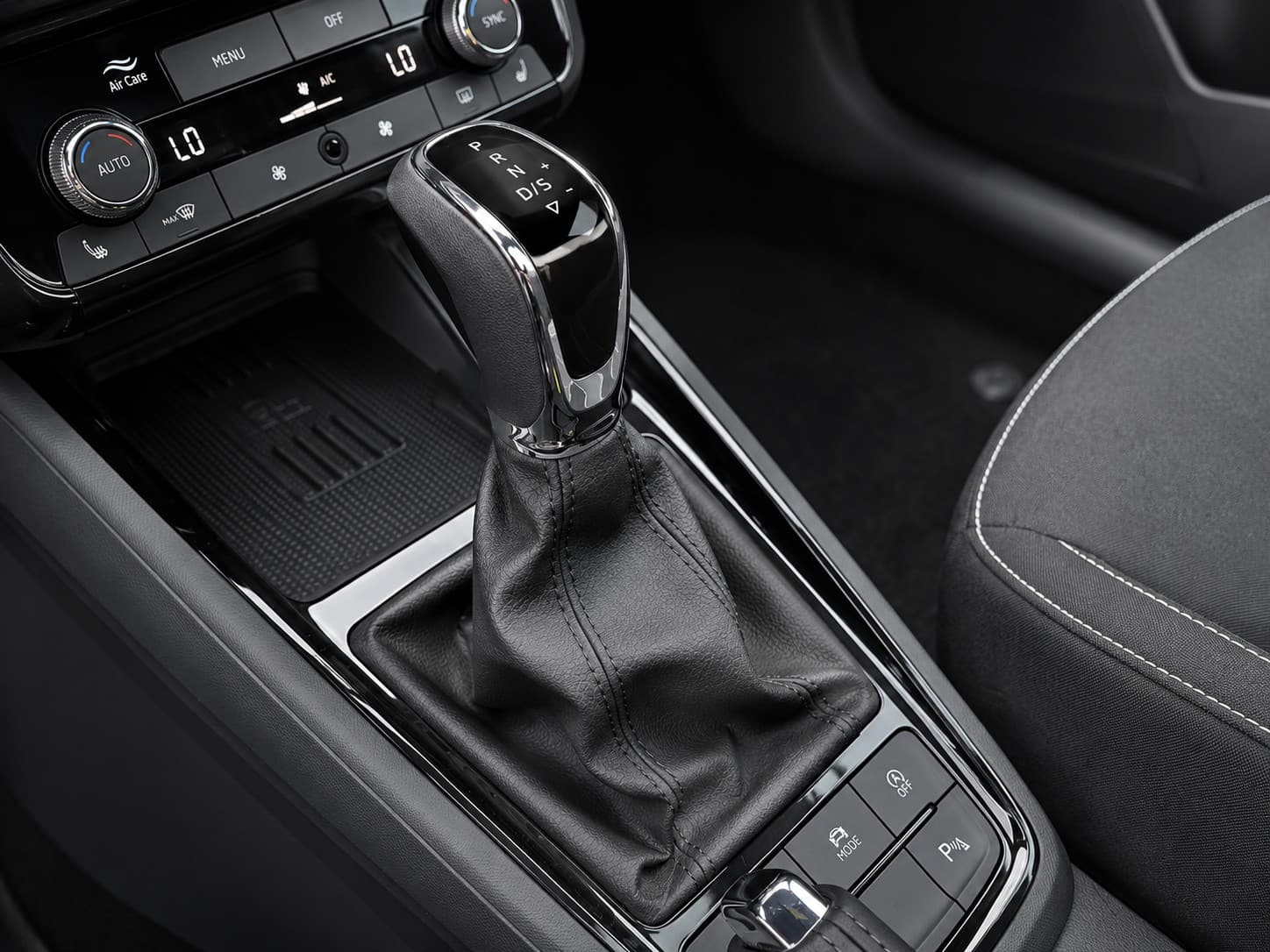 SKODA Kamiq 1.5 TSI Monte Carlo DSG - Bild 8