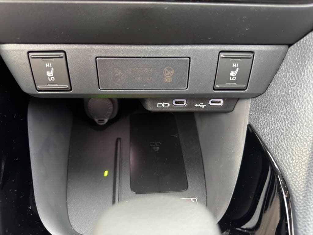 TOYOTA Yaris 1.5 Comfort e-CVT VVTi-HSD SPORT - Bild 8