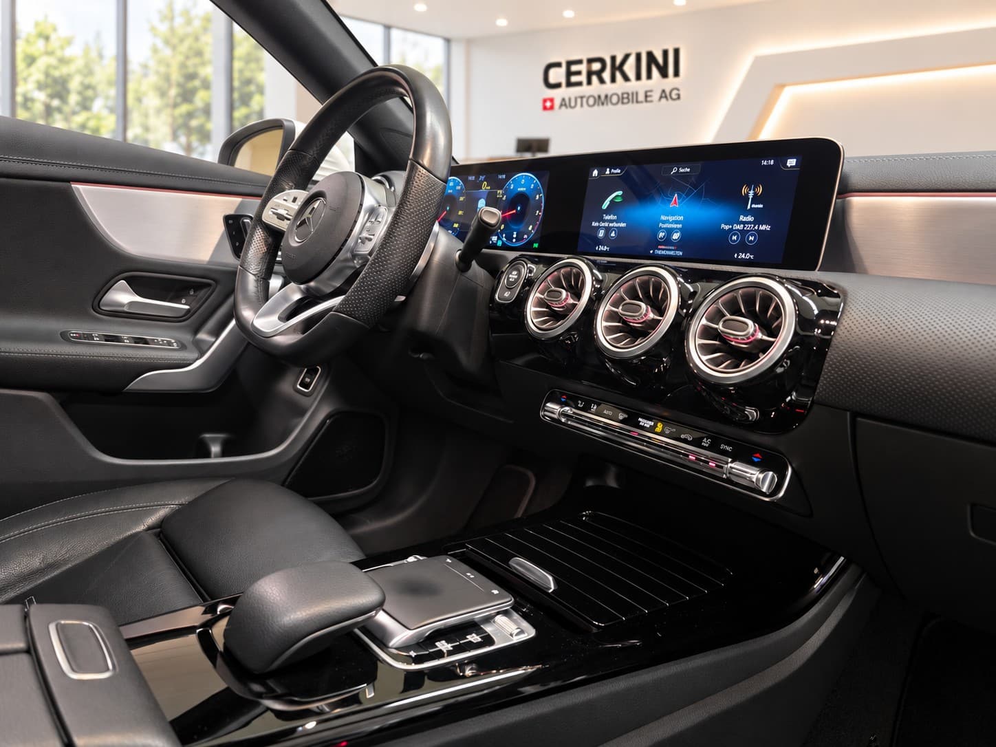 MERCEDES-BENZ CLA Shooting Brake 200 AMG Line 7G-DCT *Ambientenbeleuchung* CH Fhz* 360° Kamera* Pano* HeadUp* Autopilot* Garantie* - Bild 8