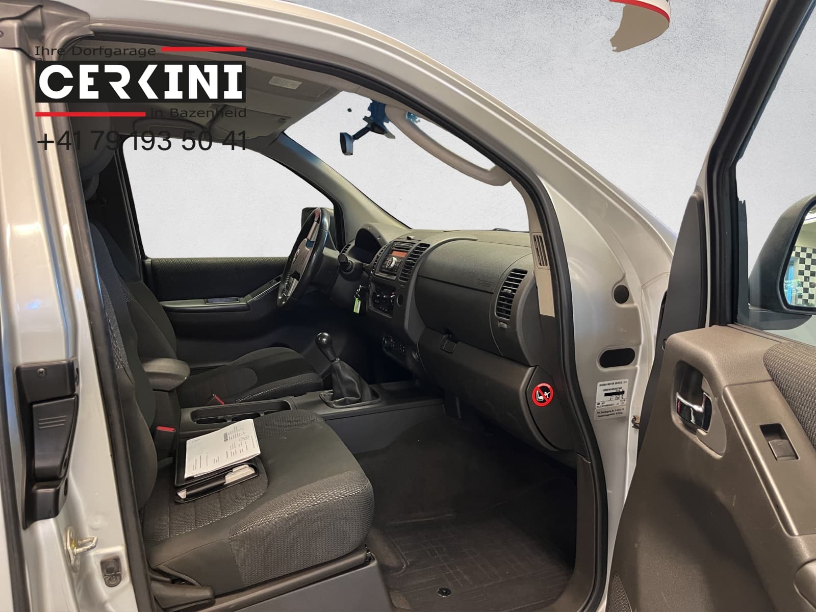 NISSAN Navara King Cab SE 2.5 dCi 4WD - Bild 6