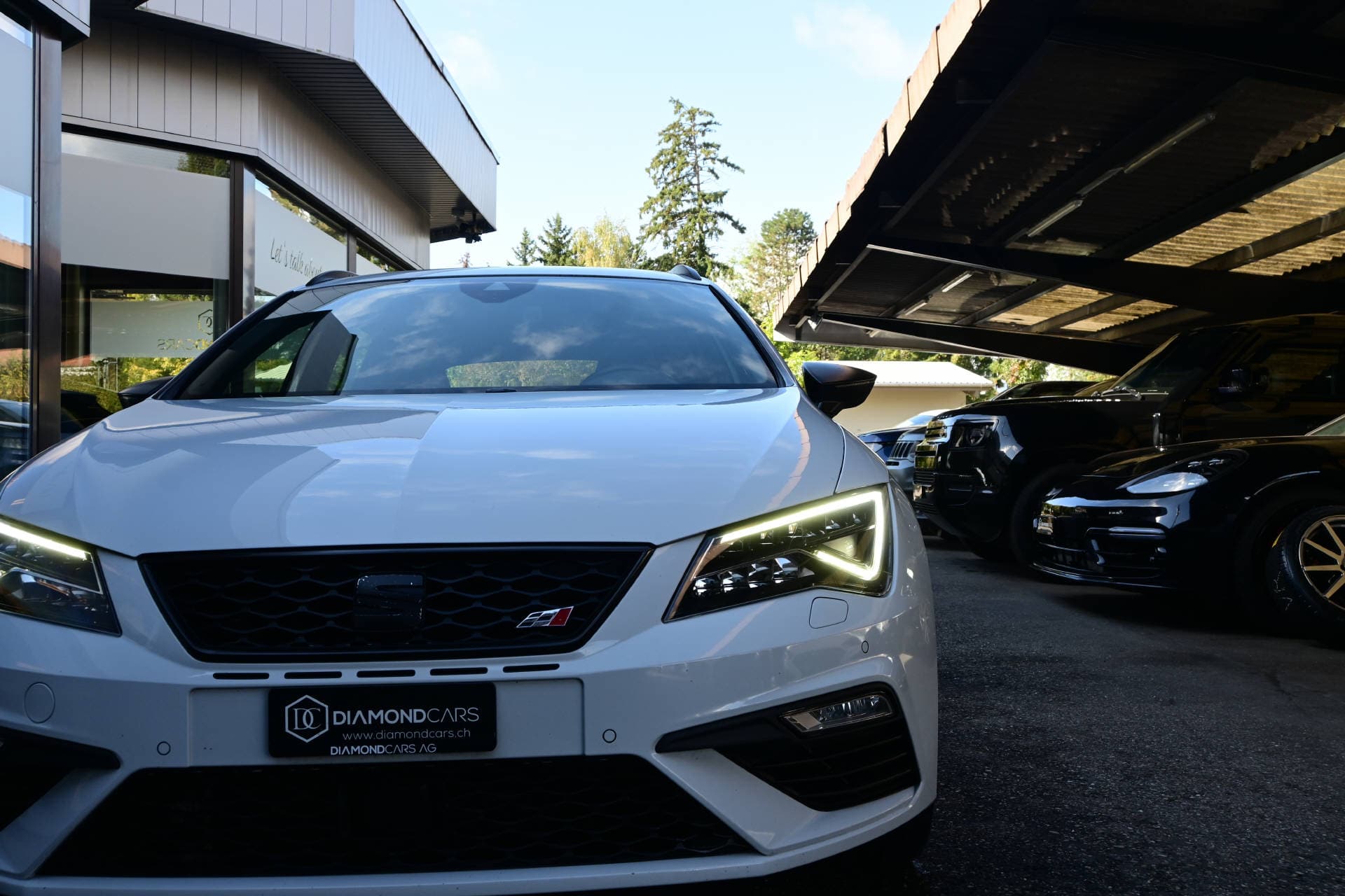 SEAT Leon ST 2.0 TSI 300 Cupra 4Drive DSG - Bild 4