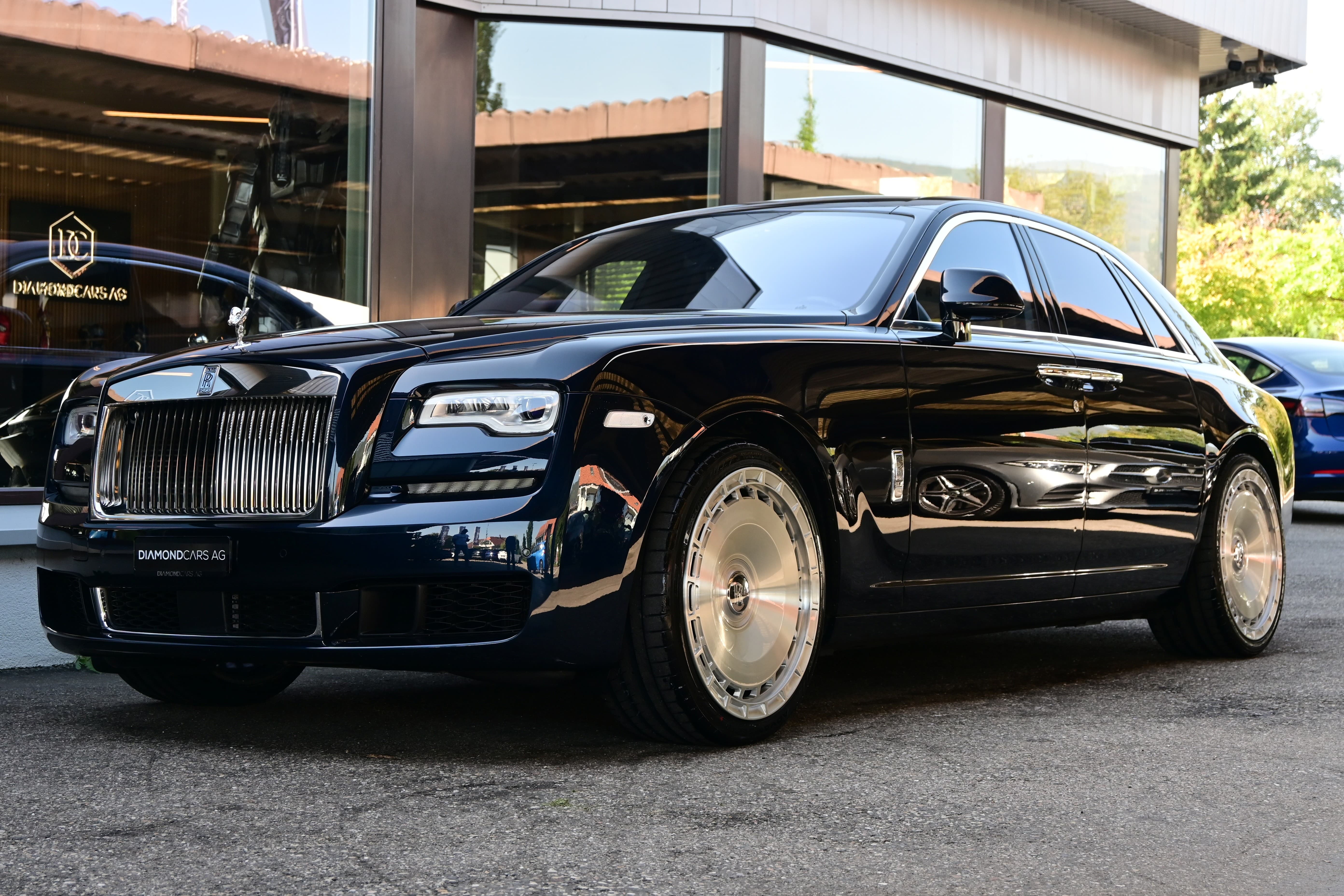 ROLLS-ROYCE Ghost 6.6 V12 *Facelift* HUD*Sternenhimmel*Nightvision* - Bild 1