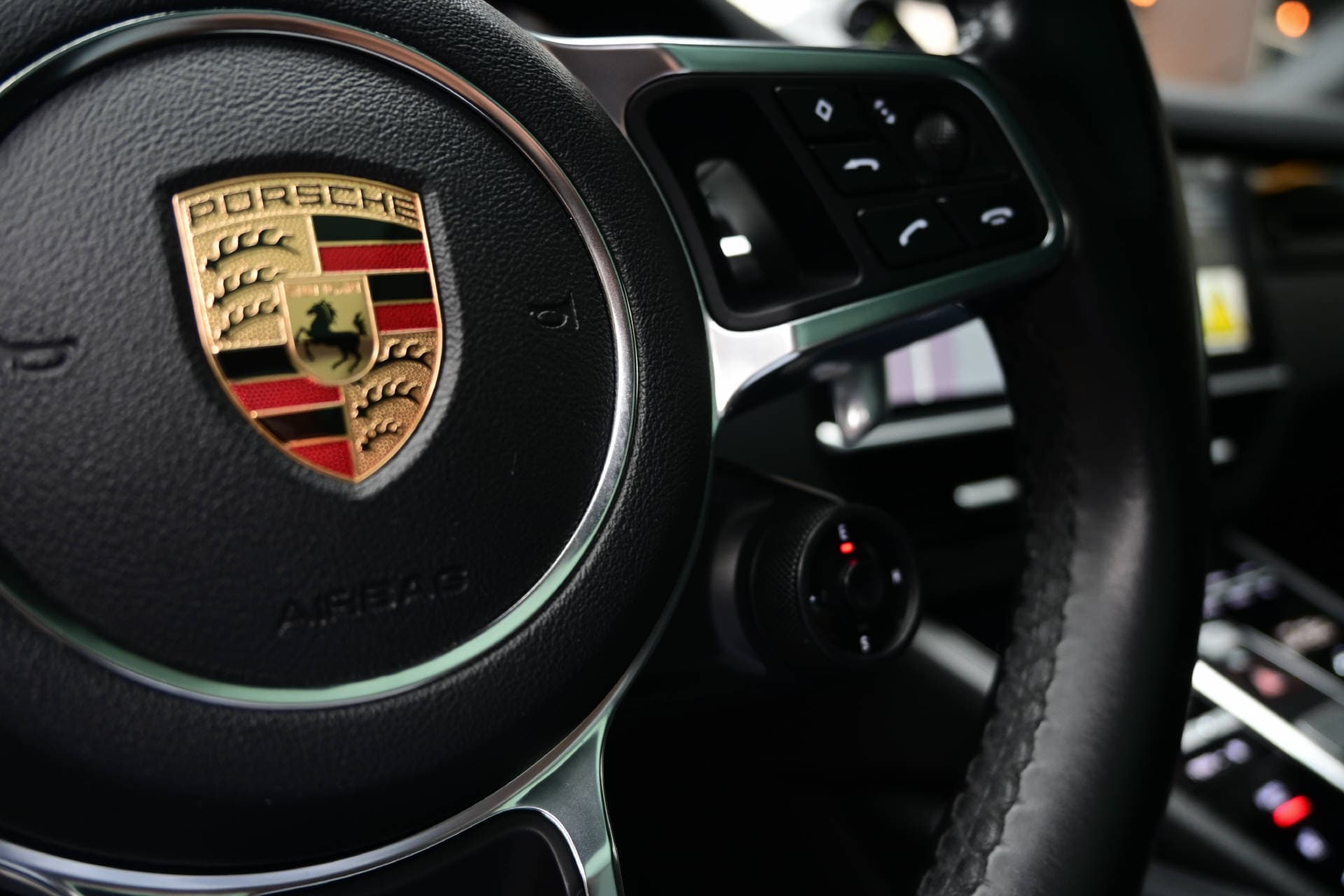 PORSCHE Cayenne 3.0 V6 E-Hybrid *Pano*LED* - Bild 13