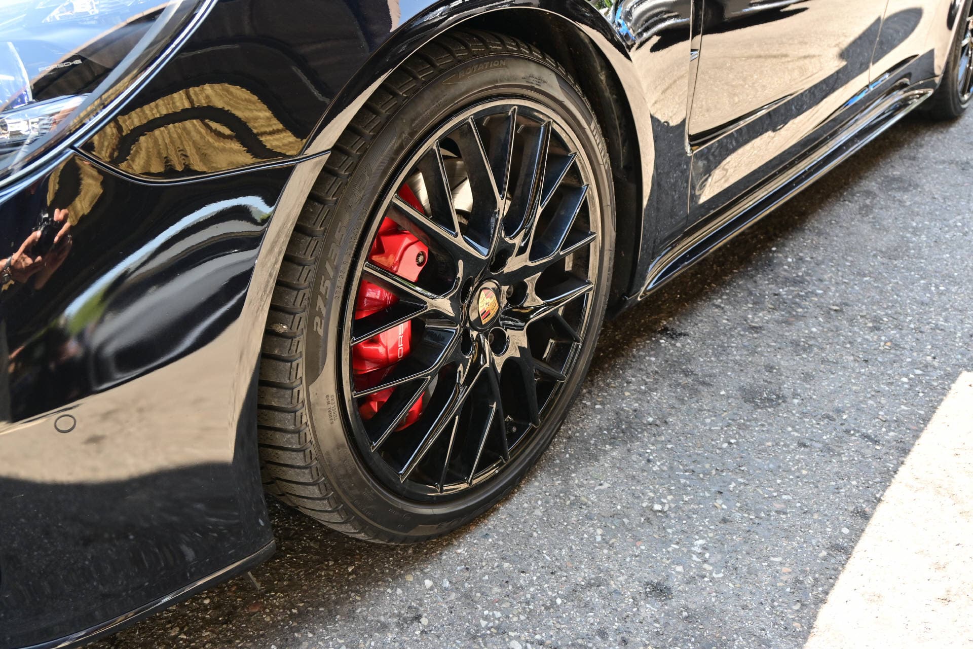 PORSCHE Panamera Sport Turismo 4.0 V8 GTS *CH-Auto*Carbon Interieur*Panoramadach* - Bild 4