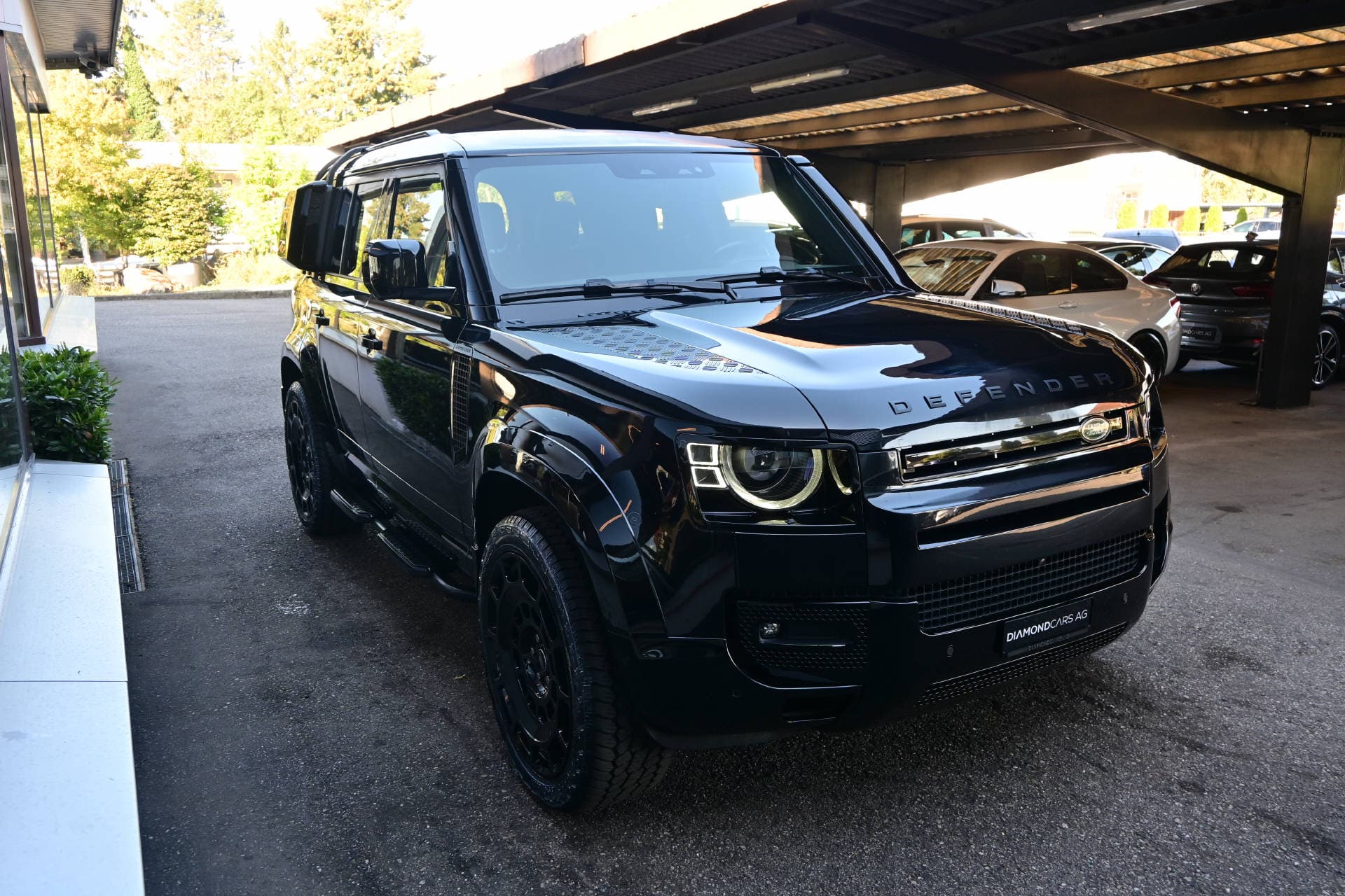 LAND ROVER Defender 110 3.0 D I6 250 X-Dynamic *All Black*Offroad*7 Plätzer* - Bild 3
