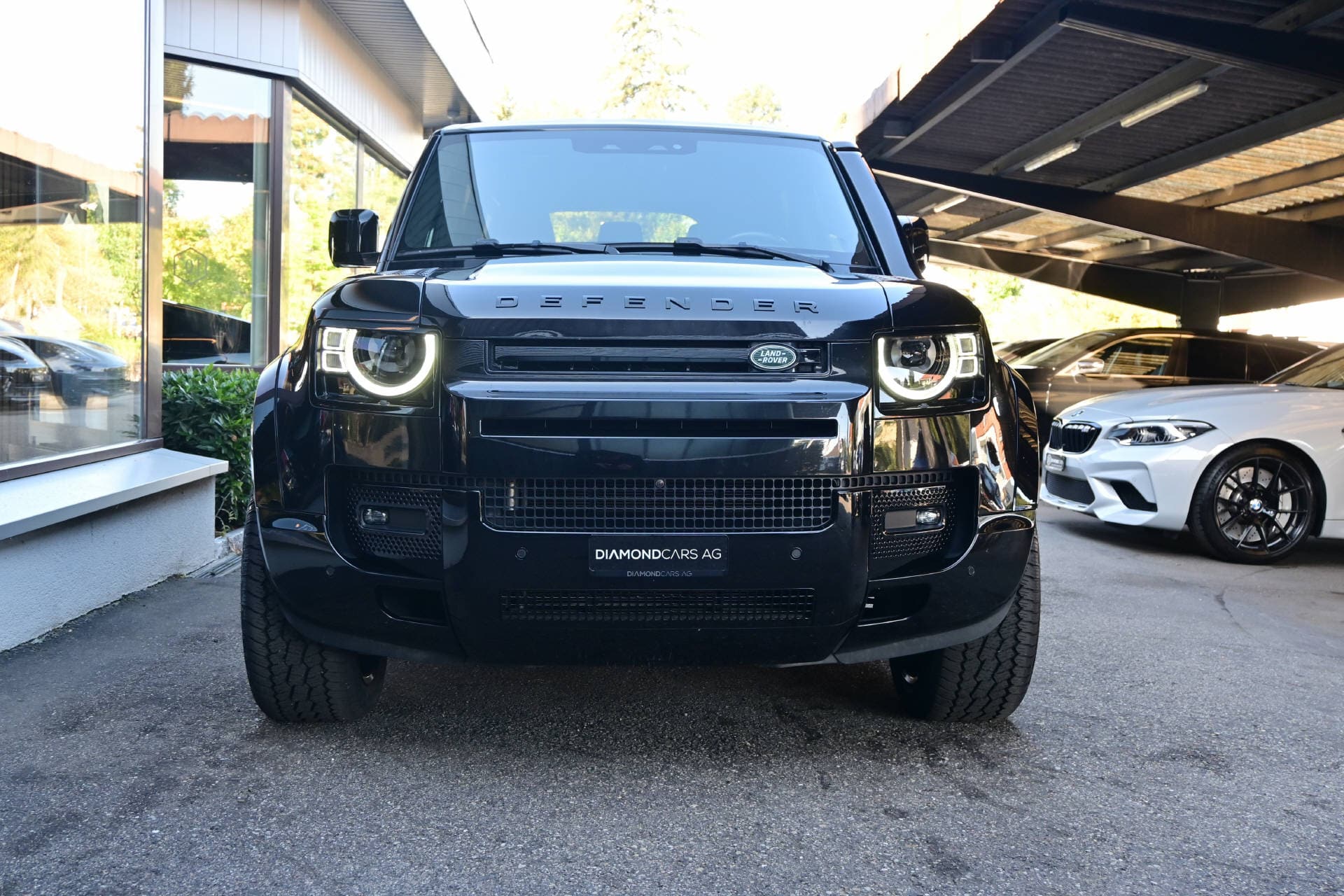 LAND ROVER Defender 110 3.0 D I6 250 X-Dynamic *All Black*Offroad*7 Plätzer* - Bild 2