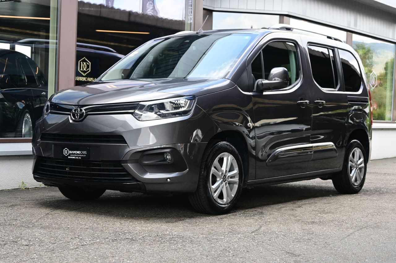 TOYOTA Proace City Verso L1 1.5 HDi Trend *7Plätzer*AHK*Werksgarantie bis 08/30*