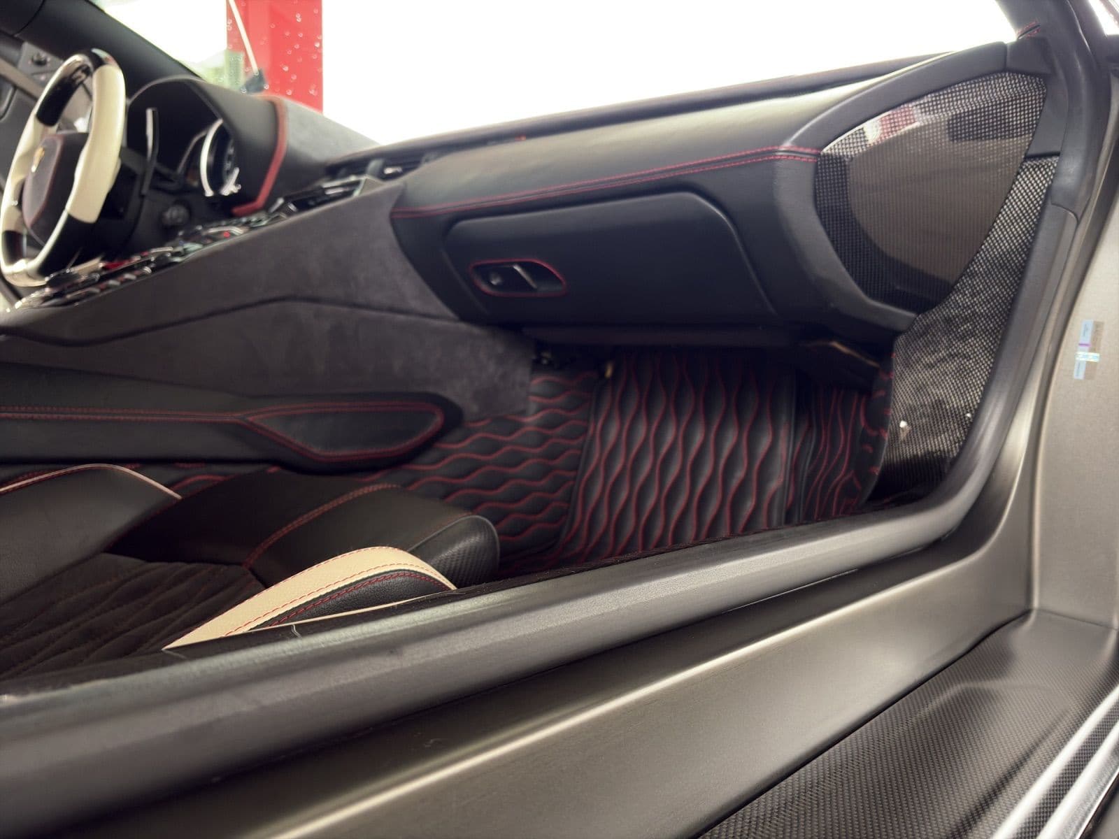 LAMBORGHINI Aventador LP700-4 Coupé E-Gear - Bild 16