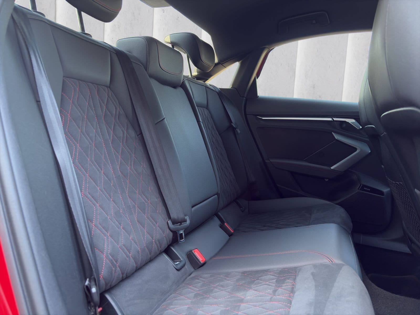 AUDI S3 Limousine TFSI quattro S-tronic - Bild 18