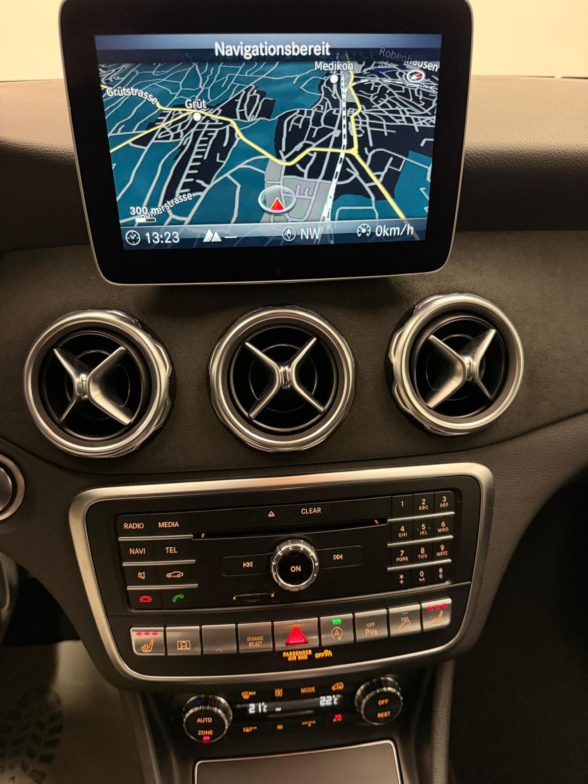 MERCEDES-BENZ GLA 220 AMG Line 4m - Bild 20