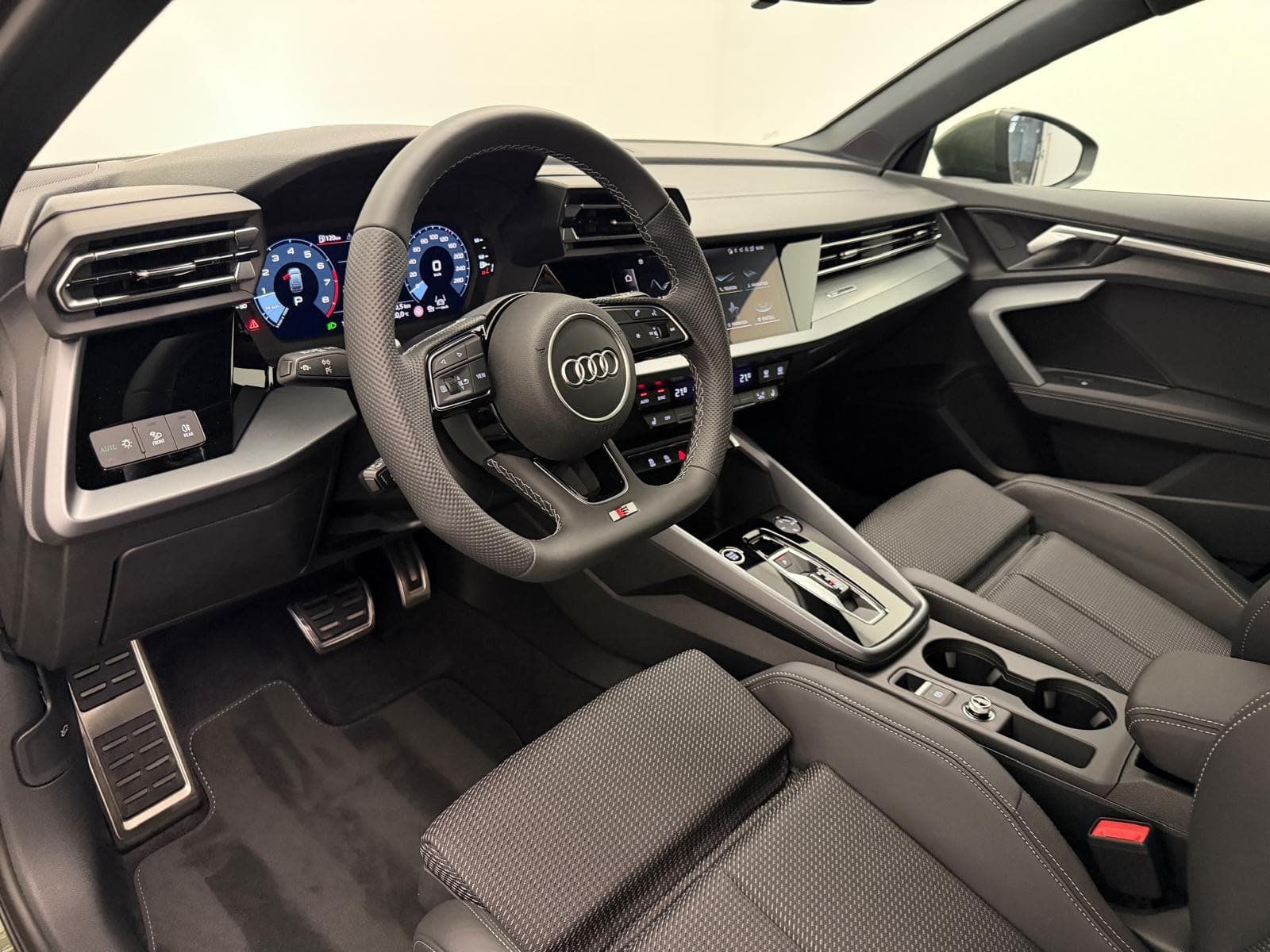 AUDI A3 Sportback 35 TFSI S Line S-Tronic - Bild 11