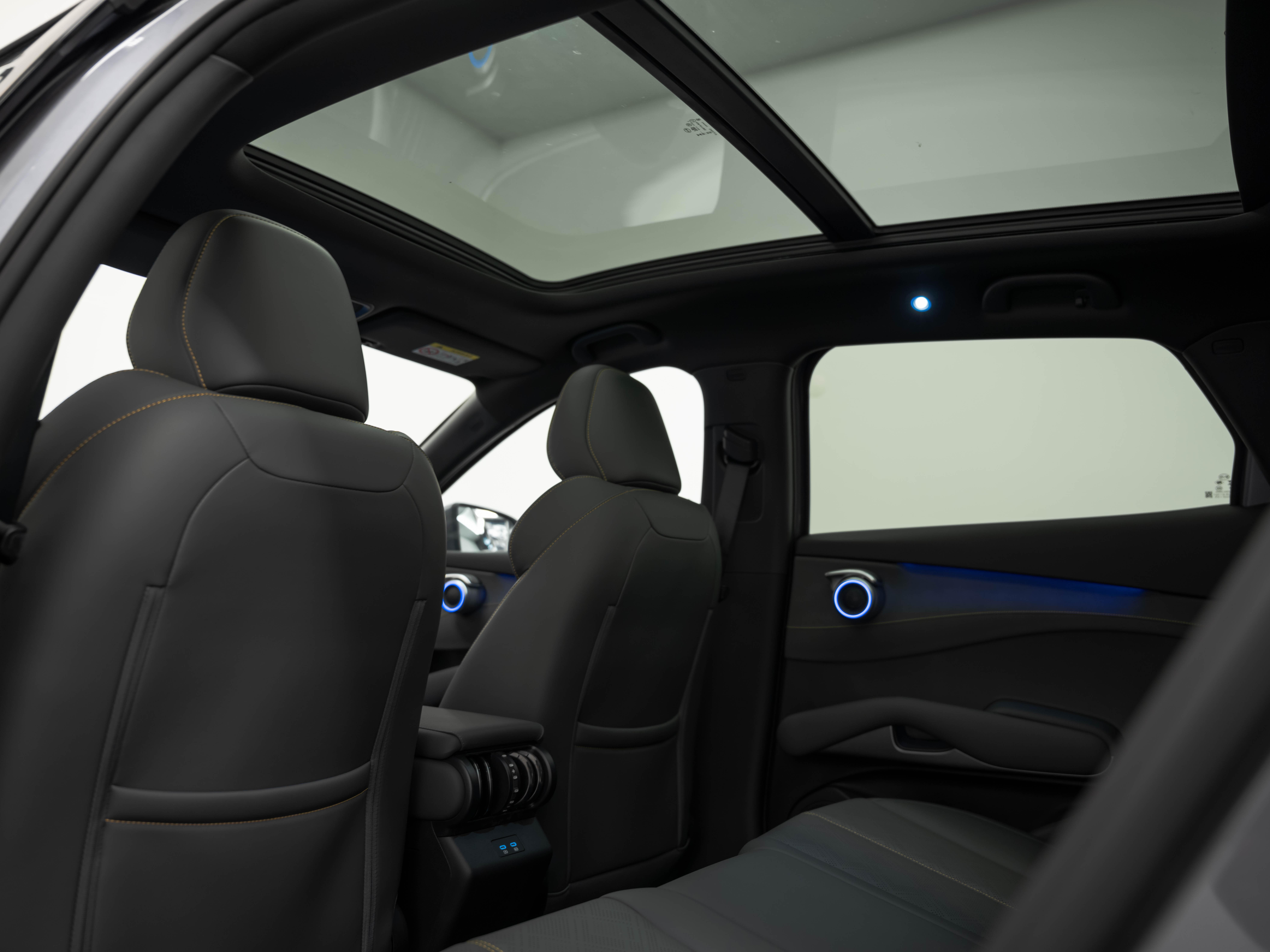 BYD Atto 3 EVO Excellence AWD - Bild 15