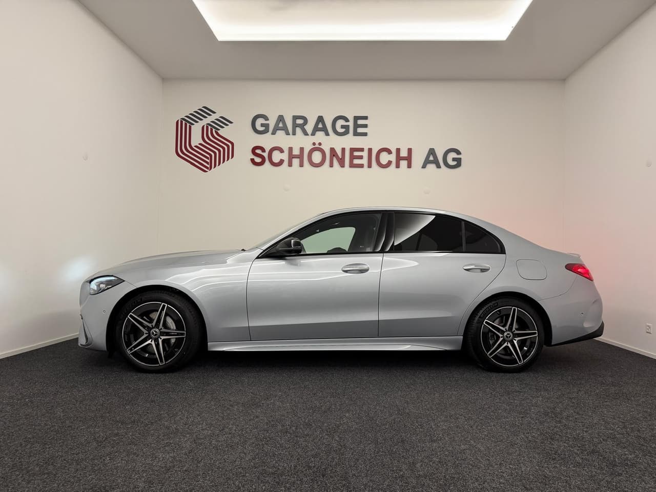 MERCEDES-BENZ C 300 e AMG Line 4matic