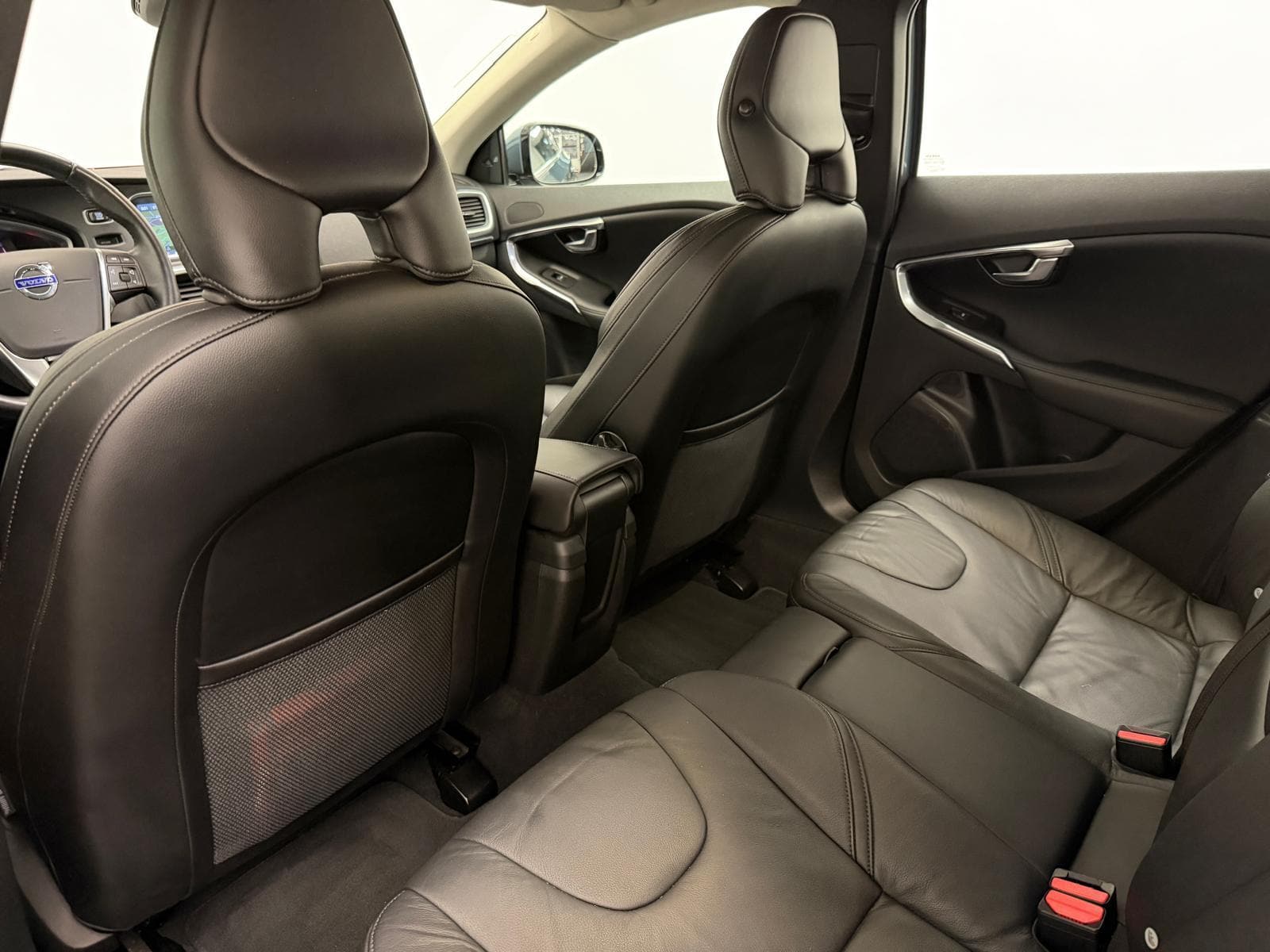 VOLVO V40 2.0 D3 Summum S/S - Bild 12