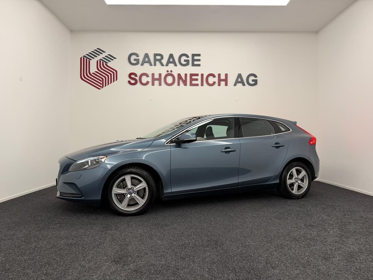VOLVO V40 2.0 D3 Summum S/S