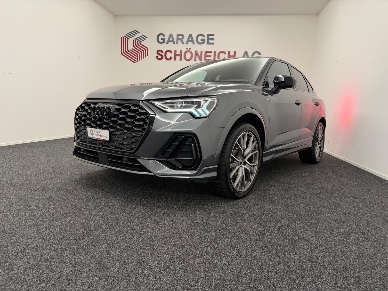 AUDI Q3 Sportback 2.0 40 TFSI S line quattro S-Tronic - Bild 1