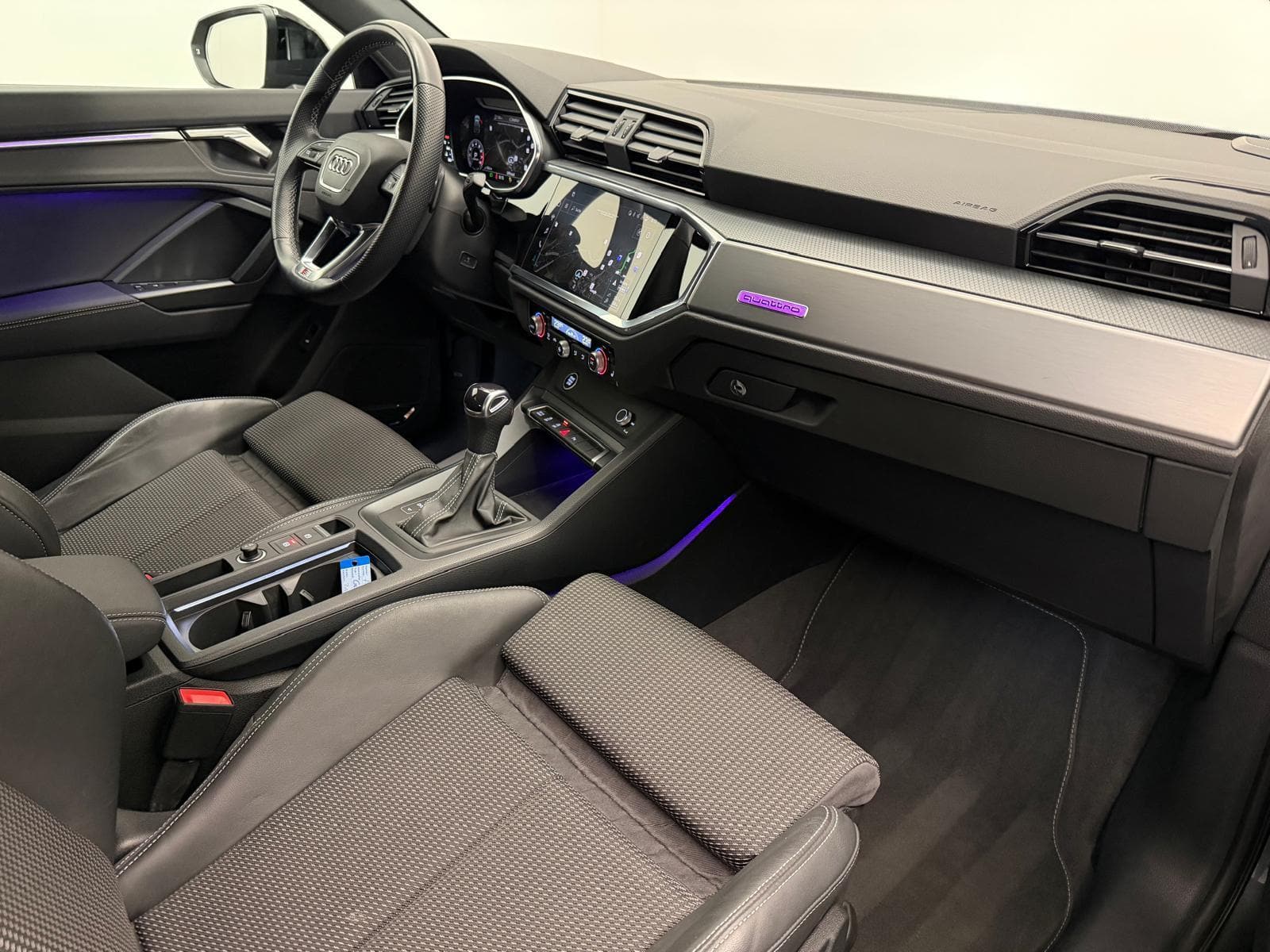 AUDI Q3 Sportback 2.0 40 TFSI S line quattro S-Tronic - Bild 9
