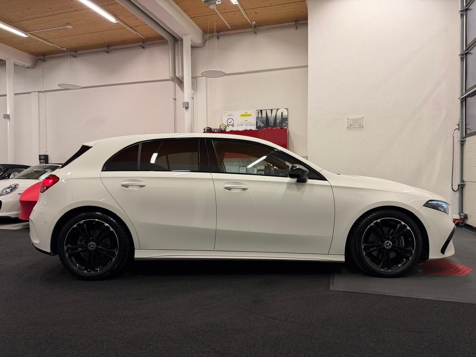 MERCEDES-BENZ A 180 AMG Line - Bild 4