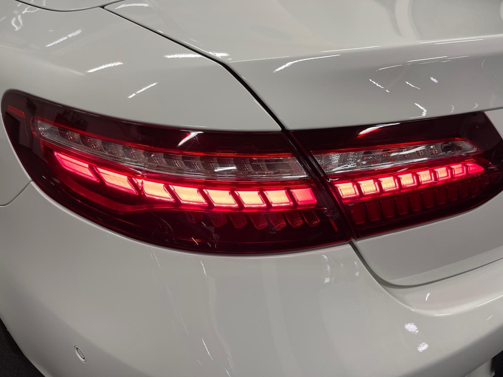 MERCEDES-BENZ E 450 AMG Line 4matic Cabriolet - Bild 10