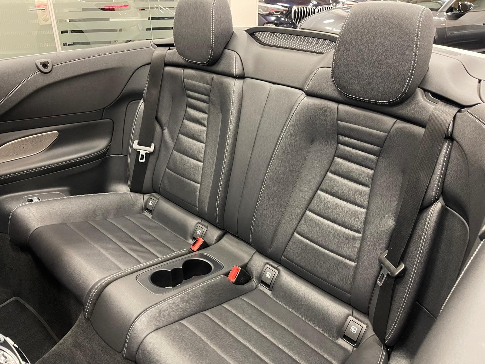 MERCEDES-BENZ E 450 AMG Line 4matic Cabriolet - Bild 14